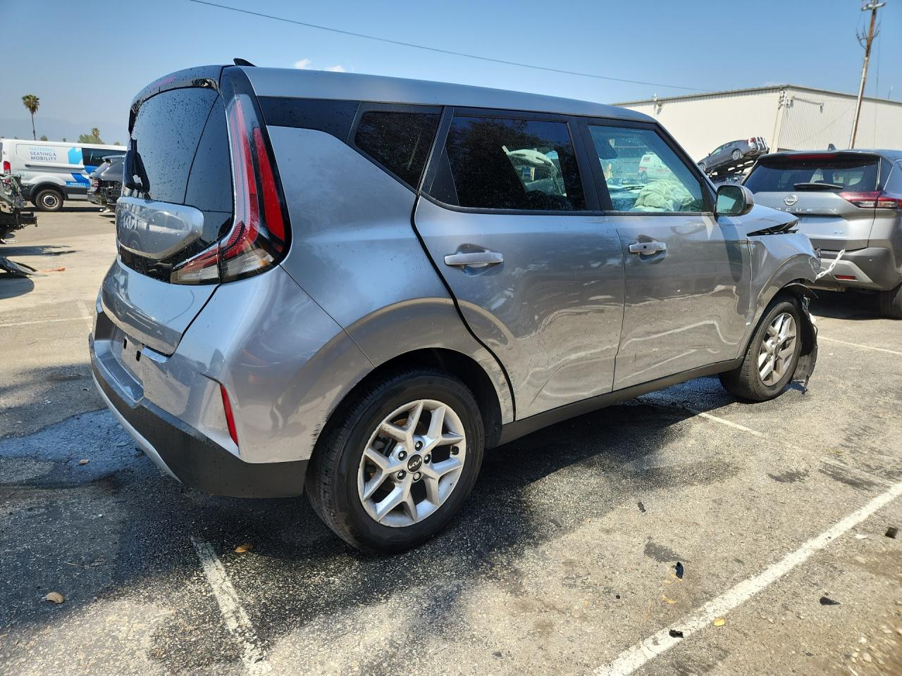 2025 Kia Soul S Silver vin: KNDJ23AU4S7943892 Damage: Right Qtr Panel, Dent(S) W/ Paint Dmg, 5 To 6 Inches