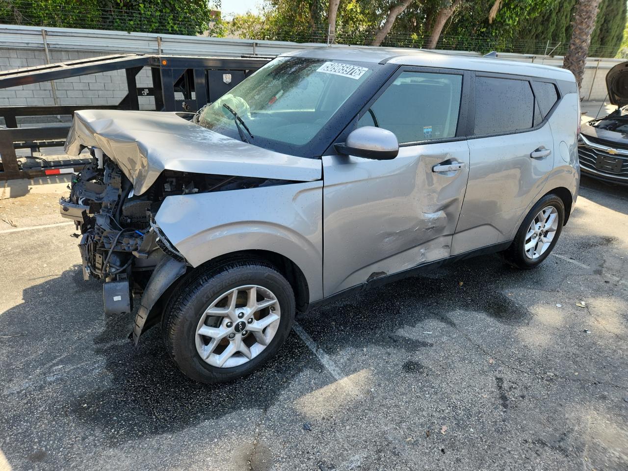 2025 Kia Soul S Silver vin: KNDJ23AU4S7943892 Damage: Left Head Lamp, Broken, Replacement Required