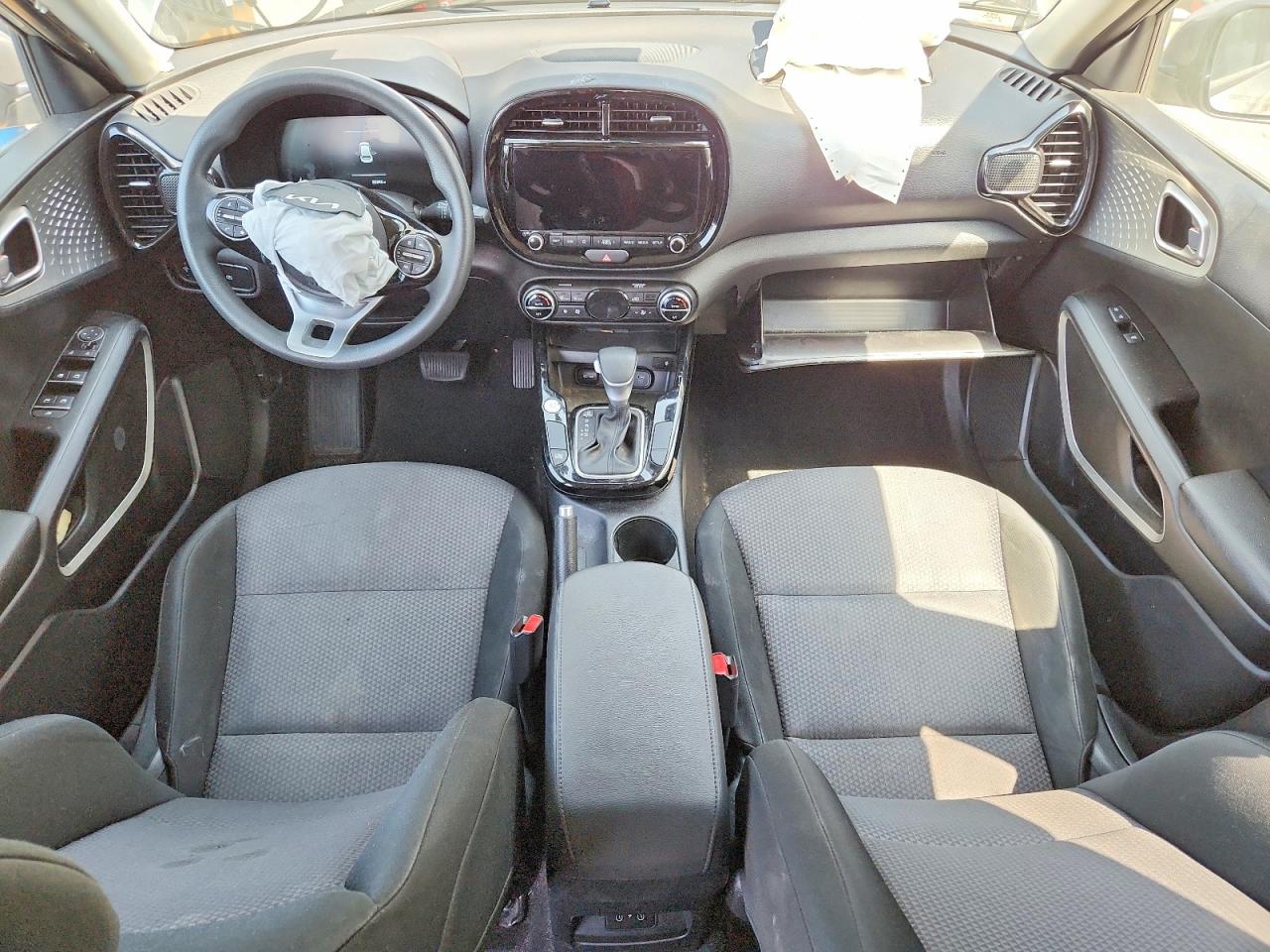 2025 Kia Soul S Silver vin: KNDJ23AU4S7943892