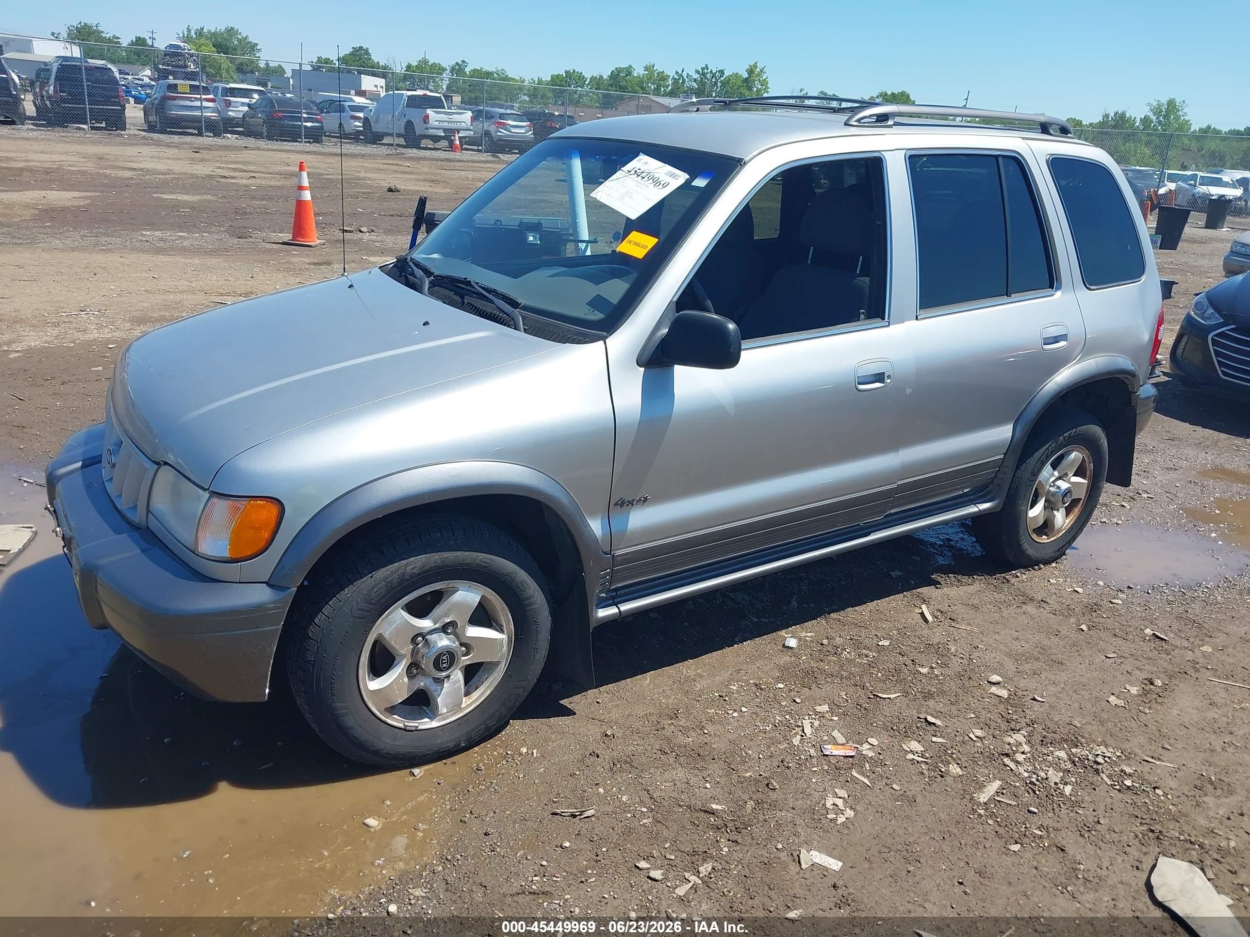 2002 Kia Sportage   Silver vin: KNDJA723325129809