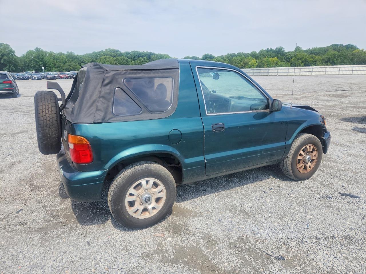 2002 Kia Sportage Base Green vin: KNDJB623325173526