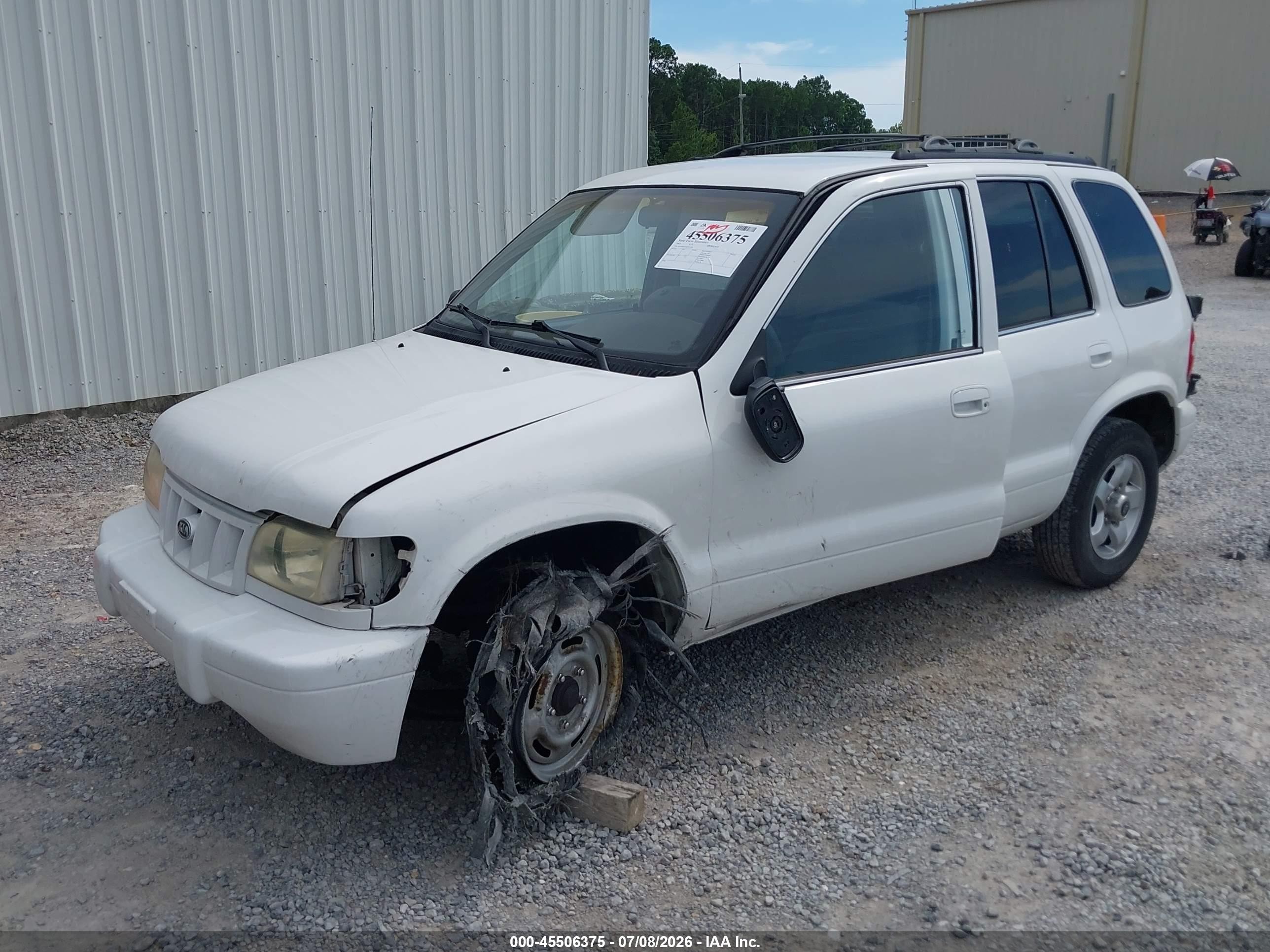2002 Kia Sportage   White vin: KNDJB723325123795