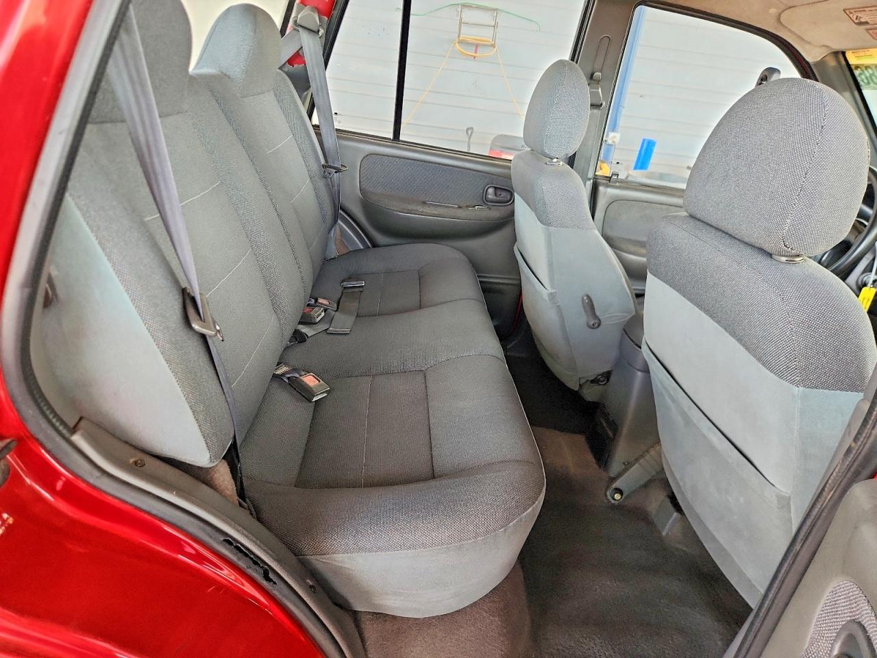 2001 Kia Sportage Base Red vin: KNDJB723415060186