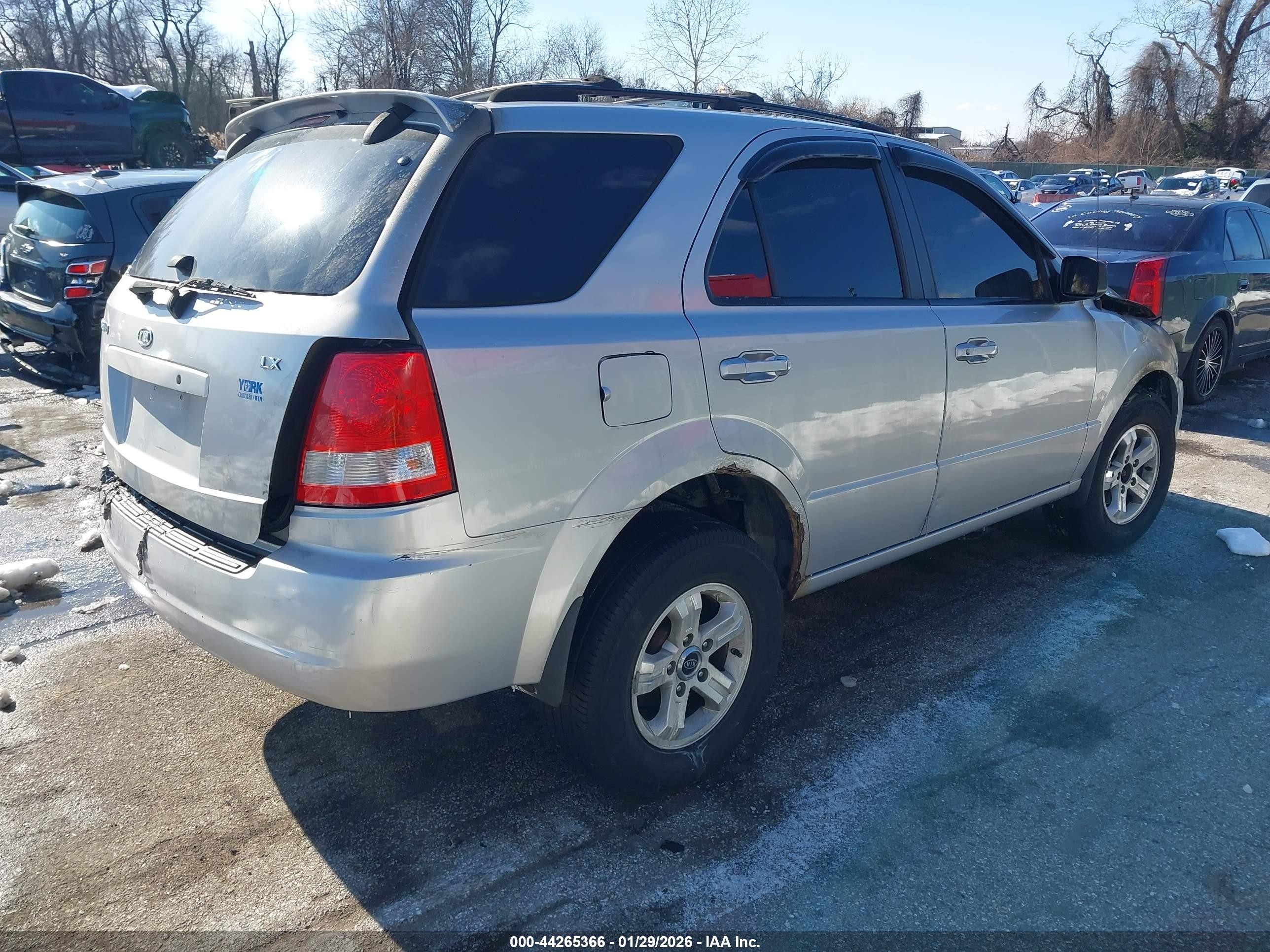 2004 Kia Sorento Ex/lx Silver vin: KNDJC733045272325