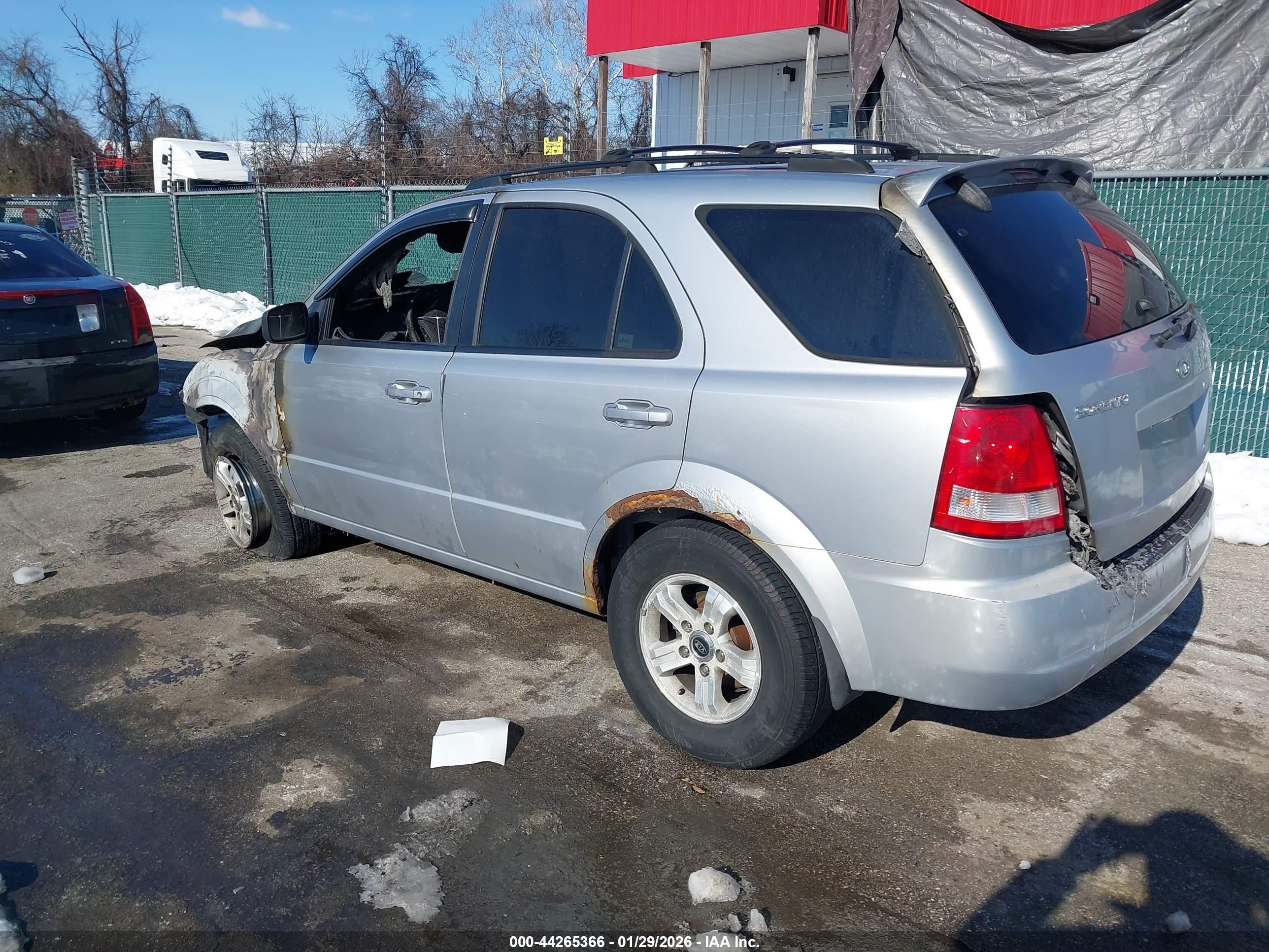 2004 Kia Sorento Ex/lx Silver vin: KNDJC733045272325