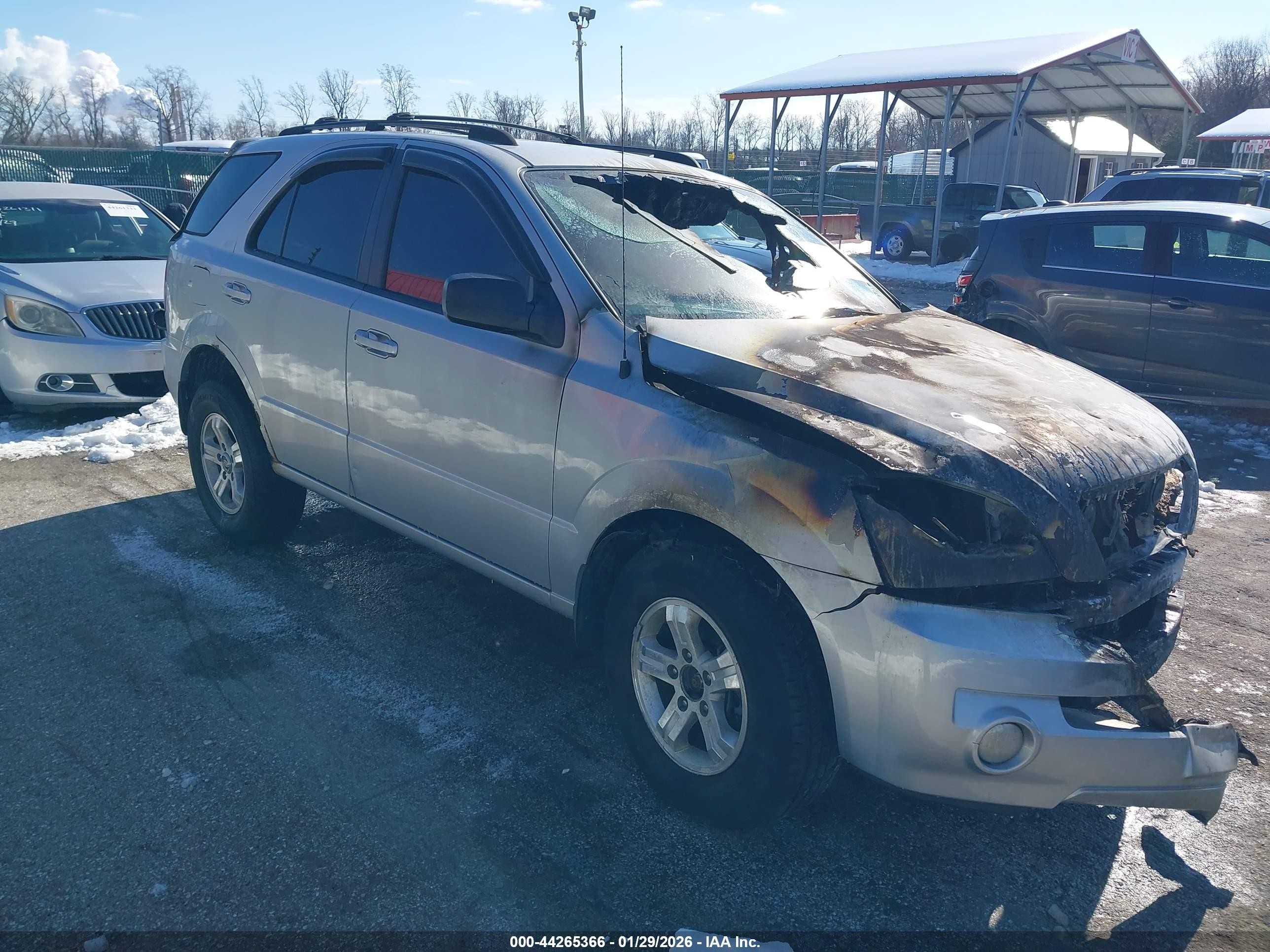 2004 Kia Sorento Ex/lx Silver vin: KNDJC733045272325