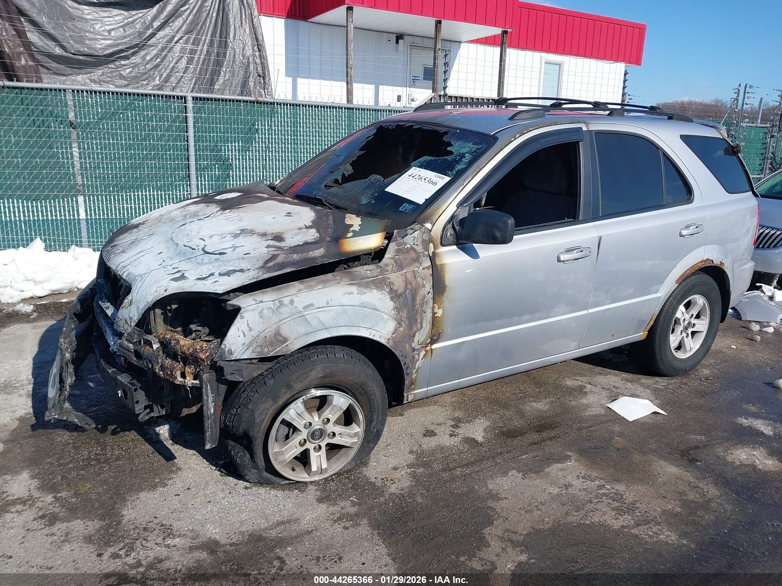 2004 Kia Sorento Ex/lx Silver vin: KNDJC733045272325
