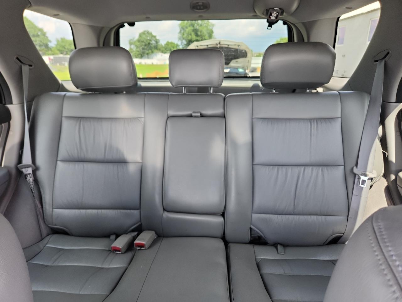 2004 Kia Sorento Ex Silver vin: KNDJC733545230913