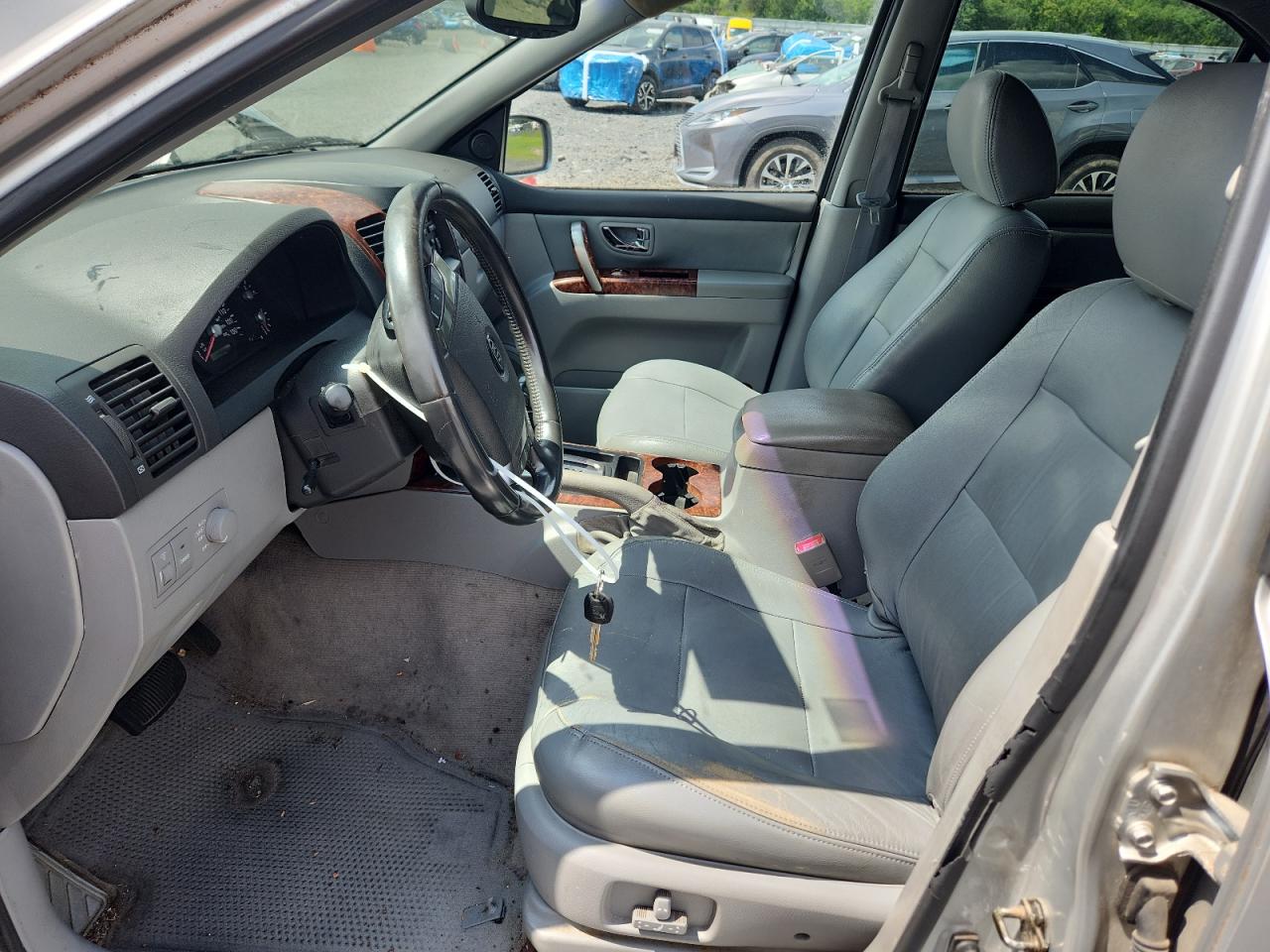 2004 Kia Sorento Ex Silver vin: KNDJC733545230913