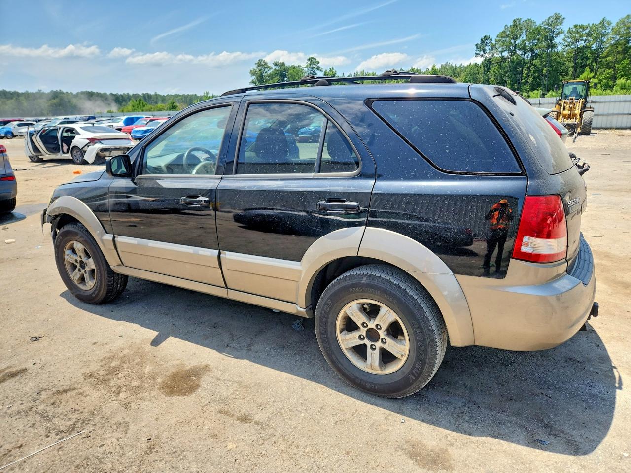 2004 Kia Sorento Lx Черный vin: KNDJC733645182161