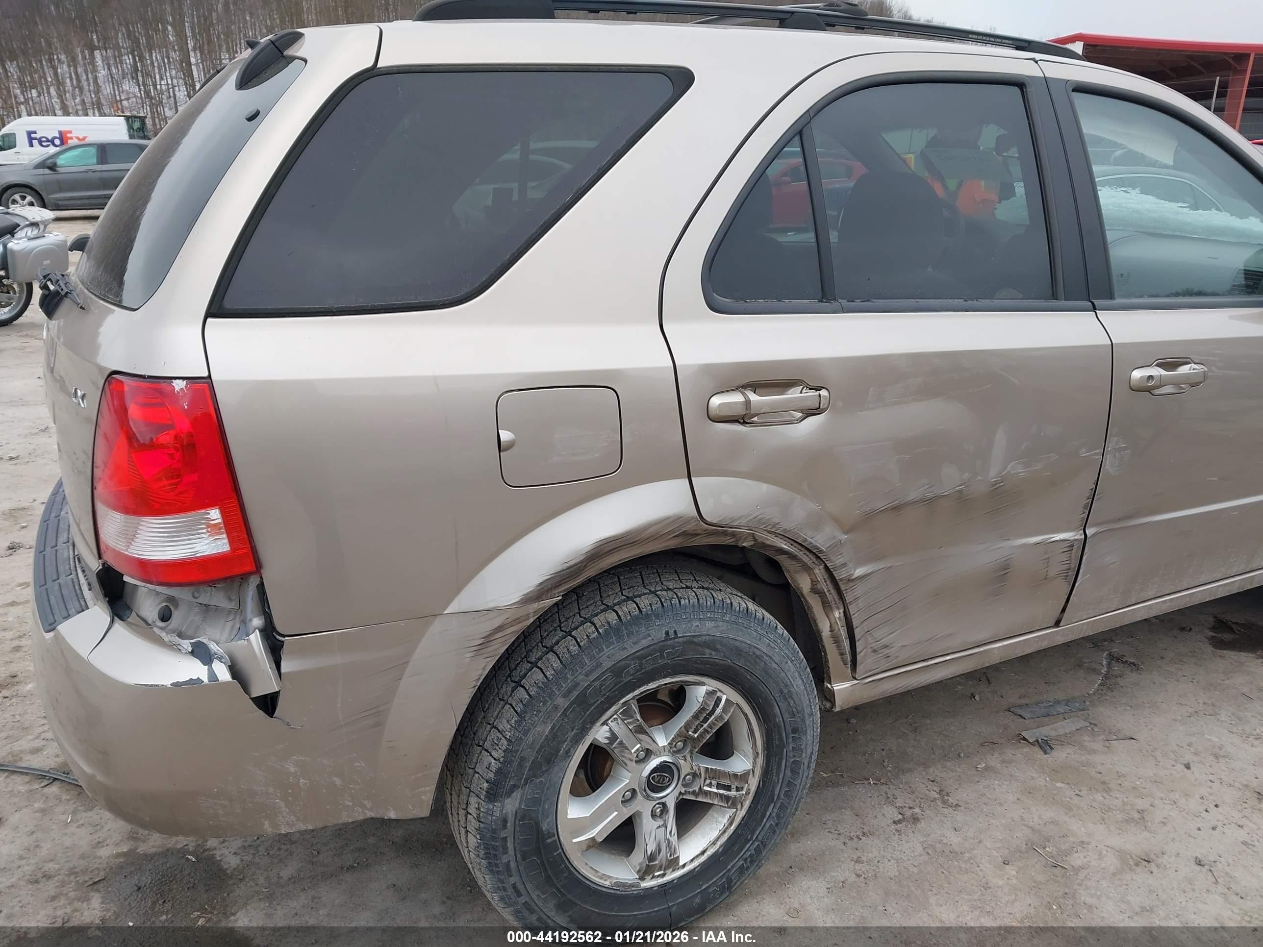 2004 Kia Sorento Ex/lx Gold vin: KNDJC733645229740