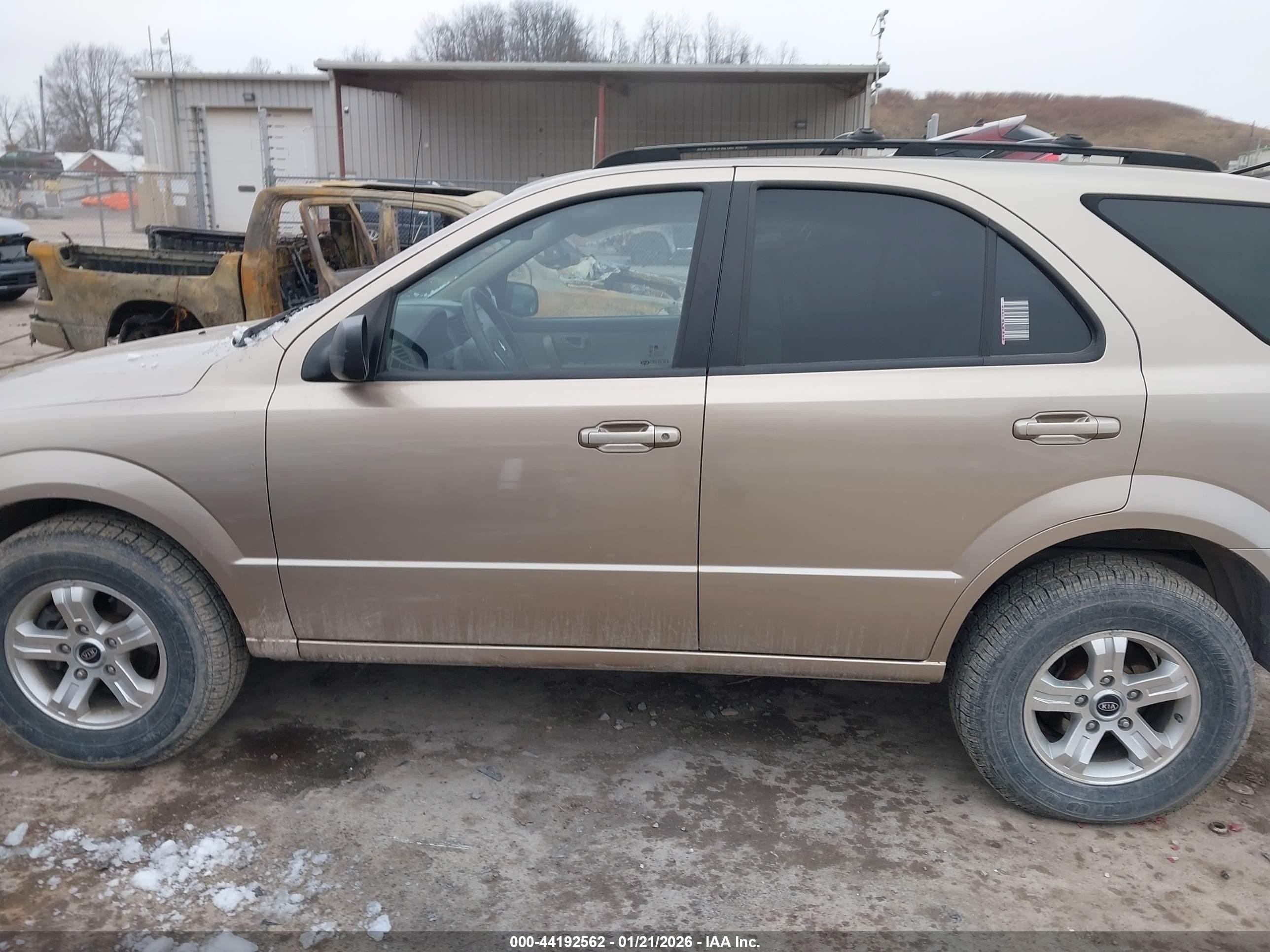 2004 Kia Sorento Ex/lx Gold vin: KNDJC733645229740