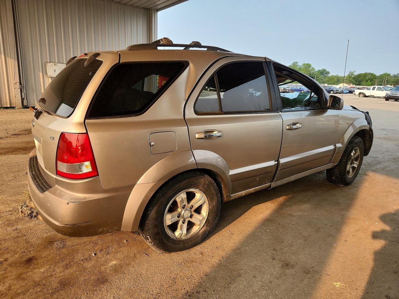 2006 Kia Sorento Lx Tan vin: KNDJC733665551281