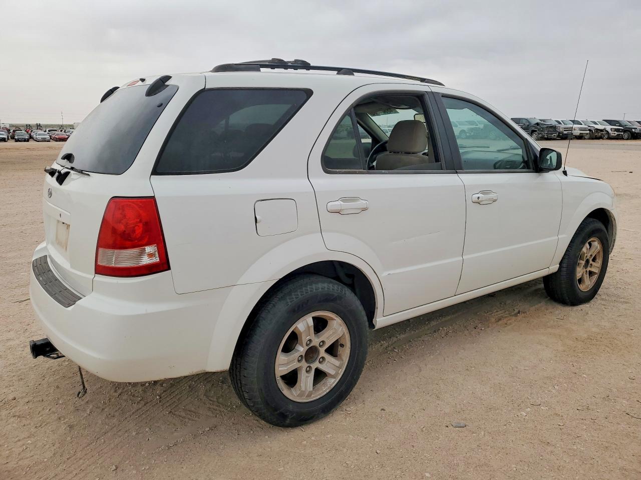 2004 Kia Sorento Lx Белый vin: KNDJC733745183965