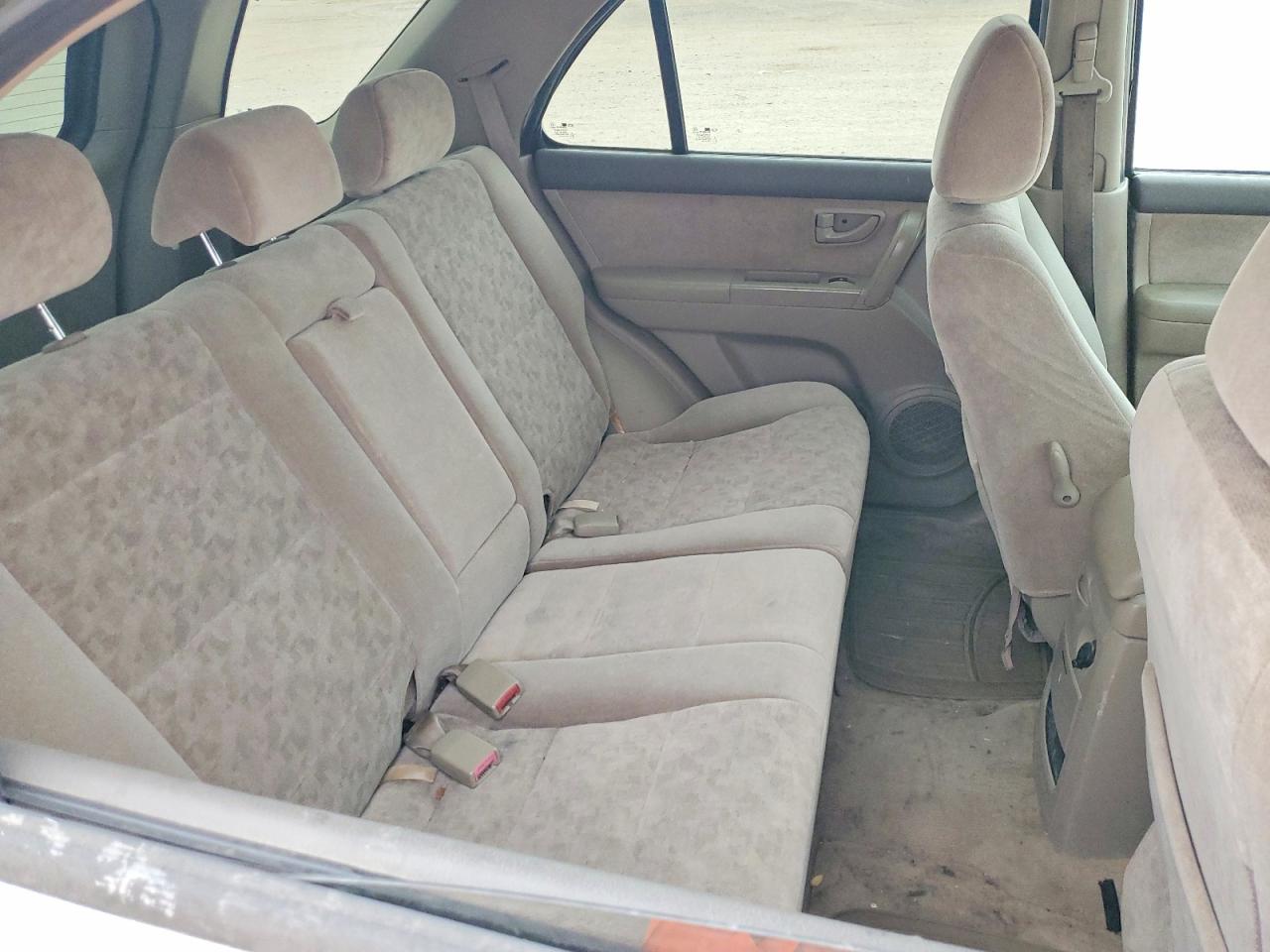 2004 Kia Sorento Lx Белый vin: KNDJC733745183965