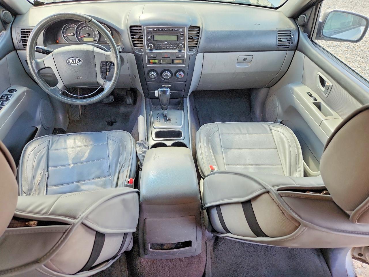 2009 Kia Sorento Lx Silver vin: KNDJC735395870952
