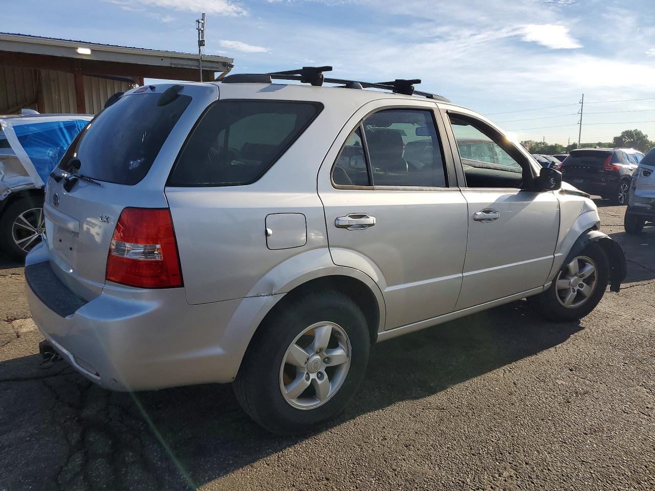 2009 Kia Sorento Lx Silver vin: KNDJC735395872913