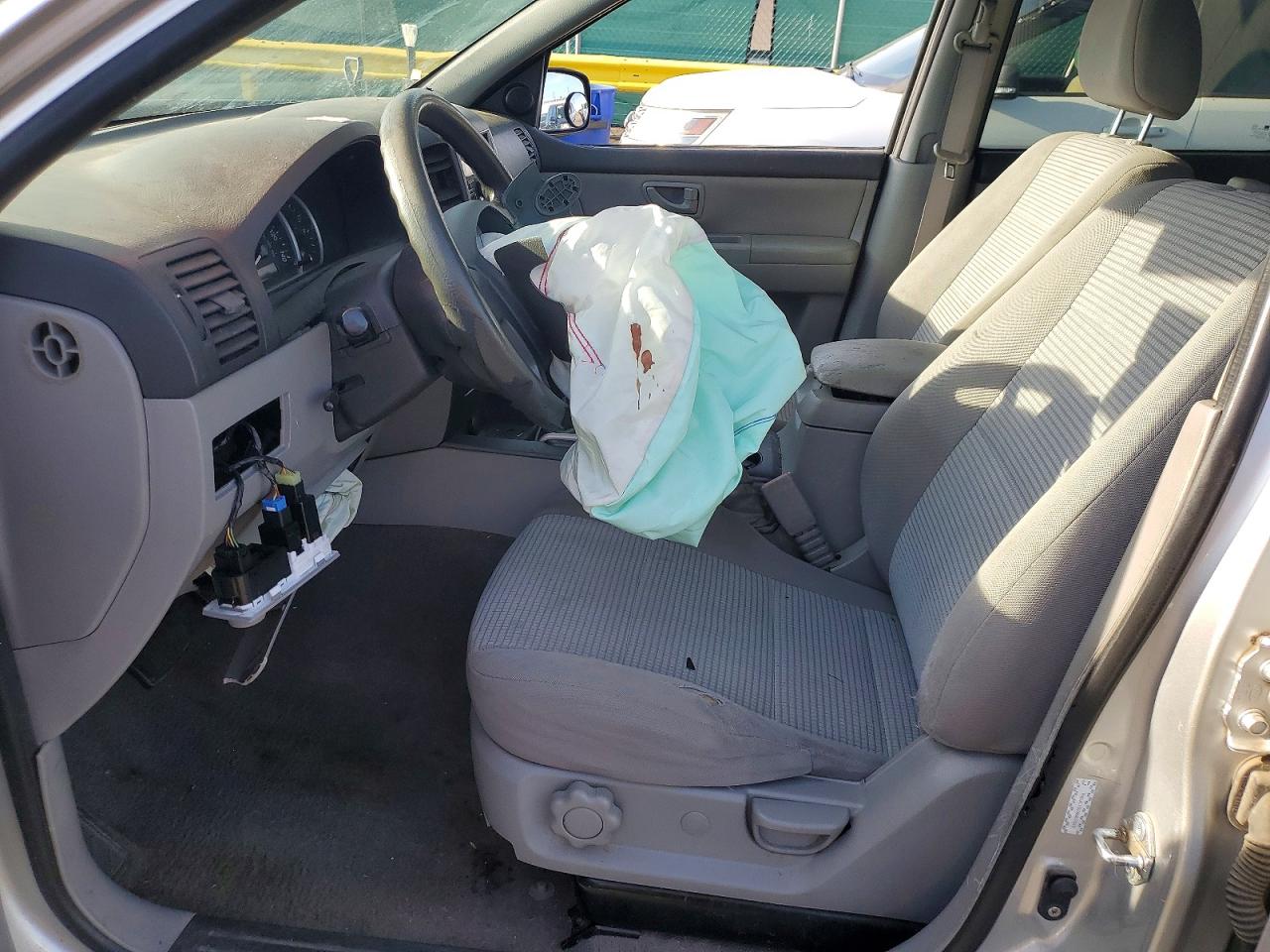 2009 Kia Sorento Lx Silver vin: KNDJC735395872913