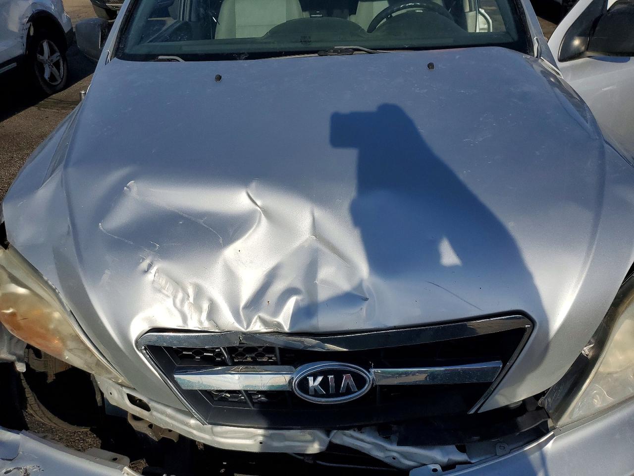 2009 Kia Sorento Lx Silver vin: KNDJC735395872913