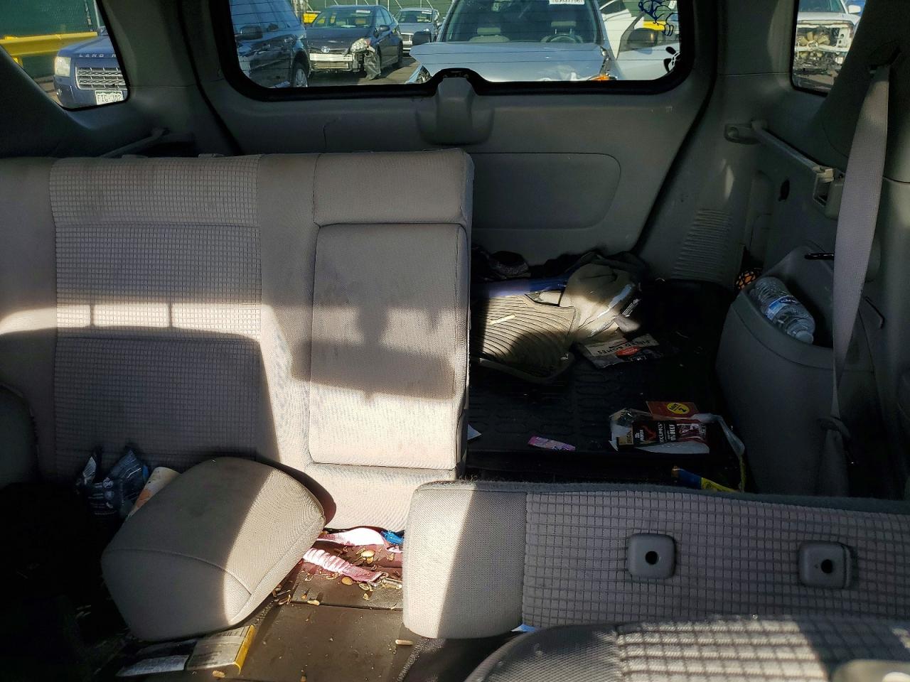 2009 Kia Sorento Lx Silver vin: KNDJC735395872913