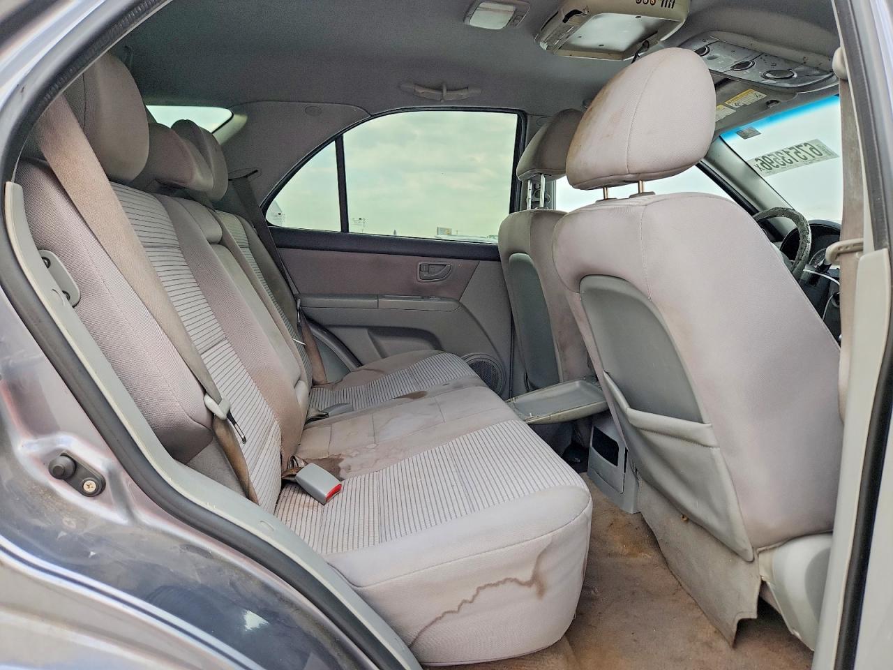 2009 Kia Sorento Lx Silver vin: KNDJC735395878632