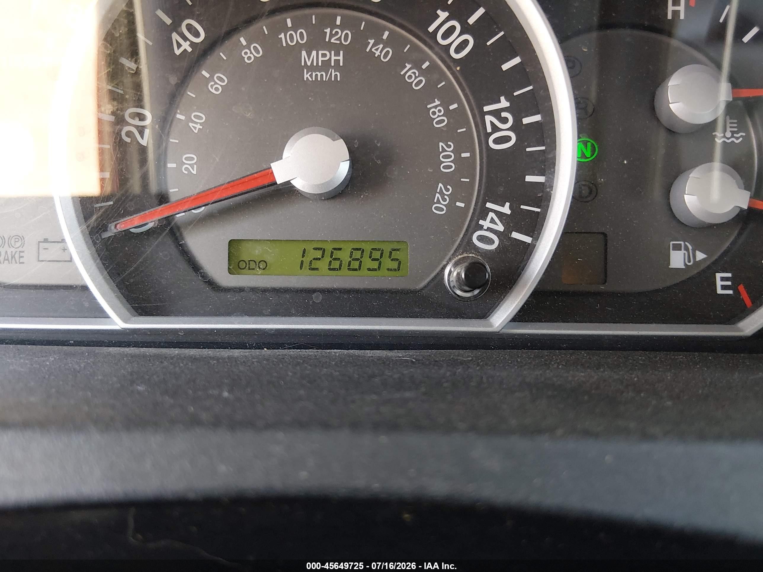 2008 Kia Sorento Lx Красный vin: KNDJC735485854161