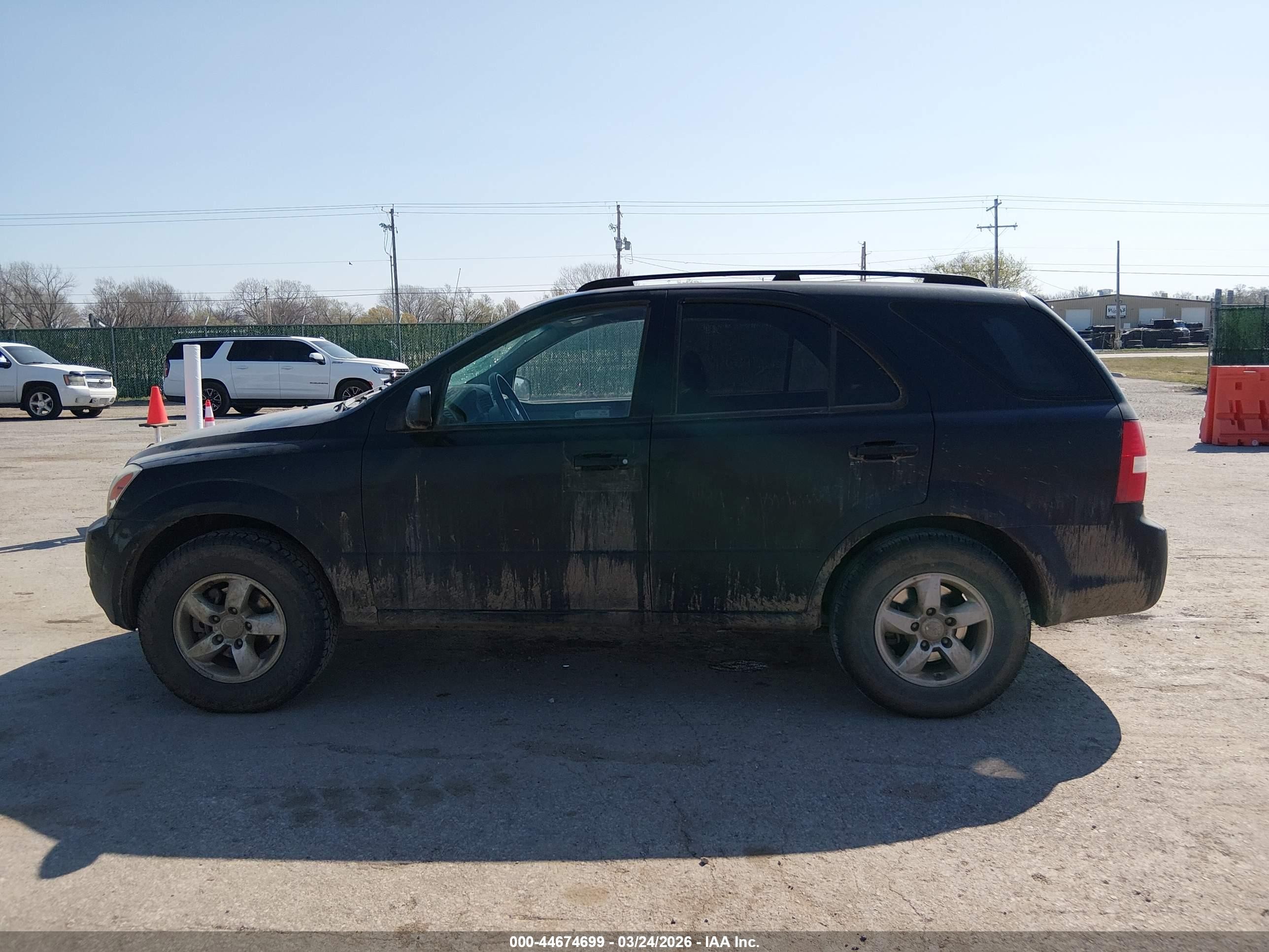 2008 Kia Sorento Lx Black vin: KNDJC735685798465