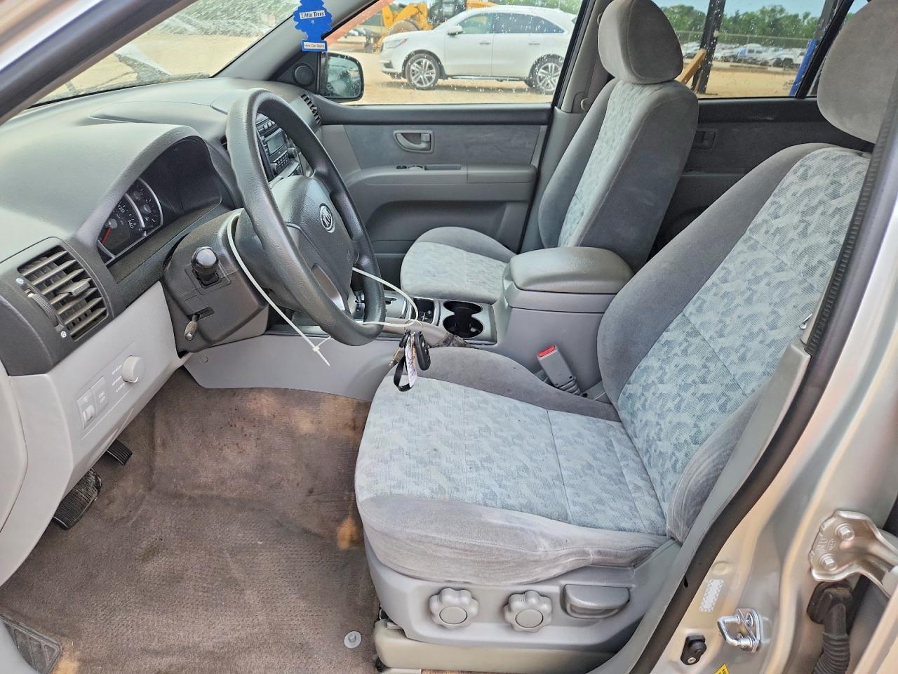 2008 Kia Sorento Lx Silver vin: KNDJC735685810307