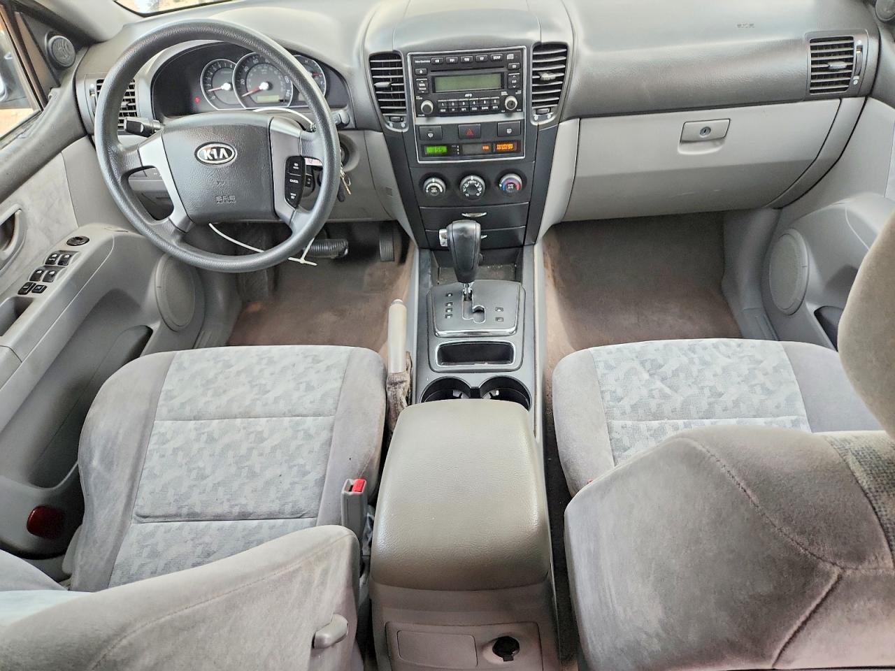 2008 Kia Sorento Lx Silver vin: KNDJC735685810307