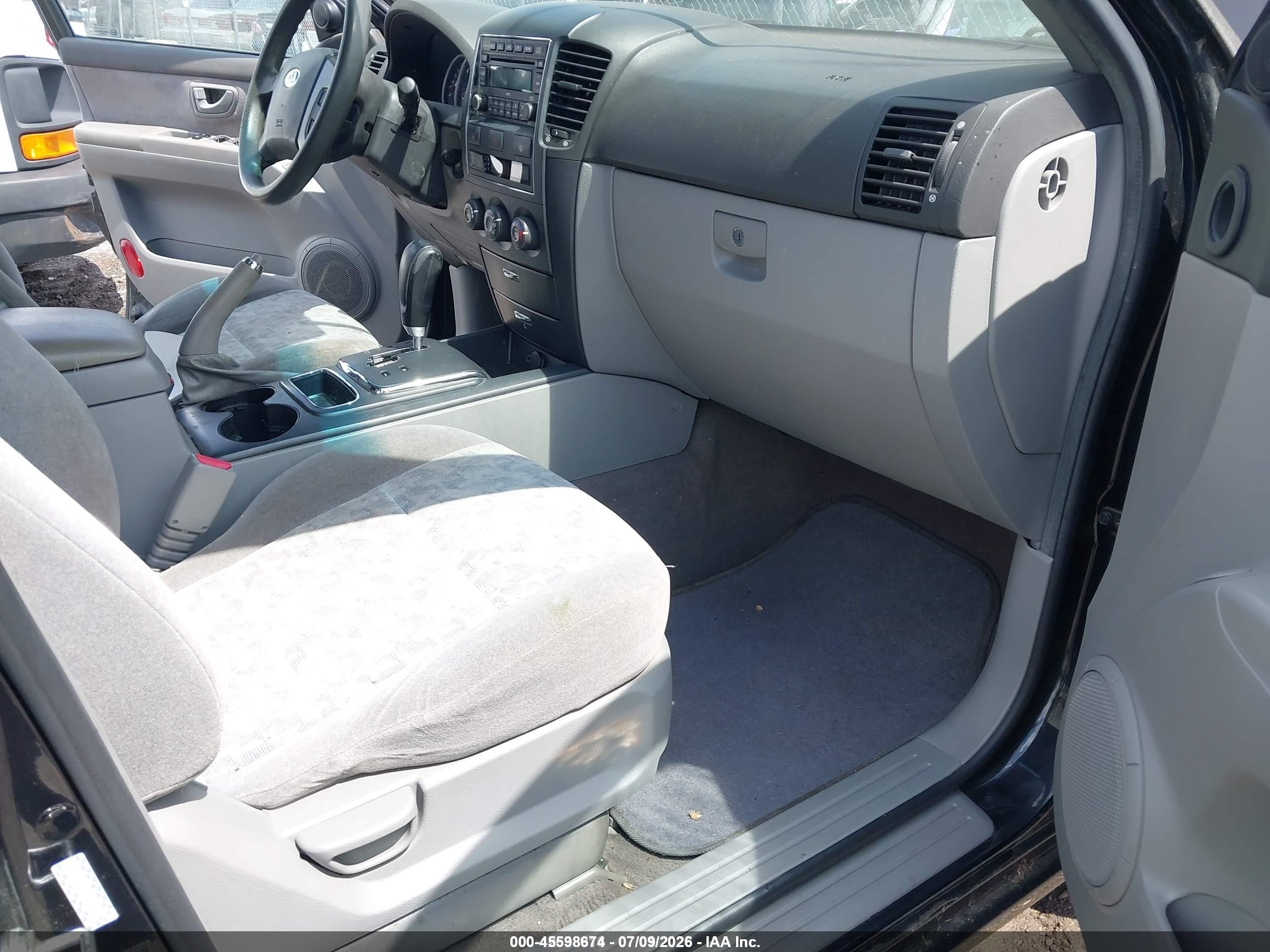 2008 Kia Sorento Lx Черный vin: KNDJC735785765135