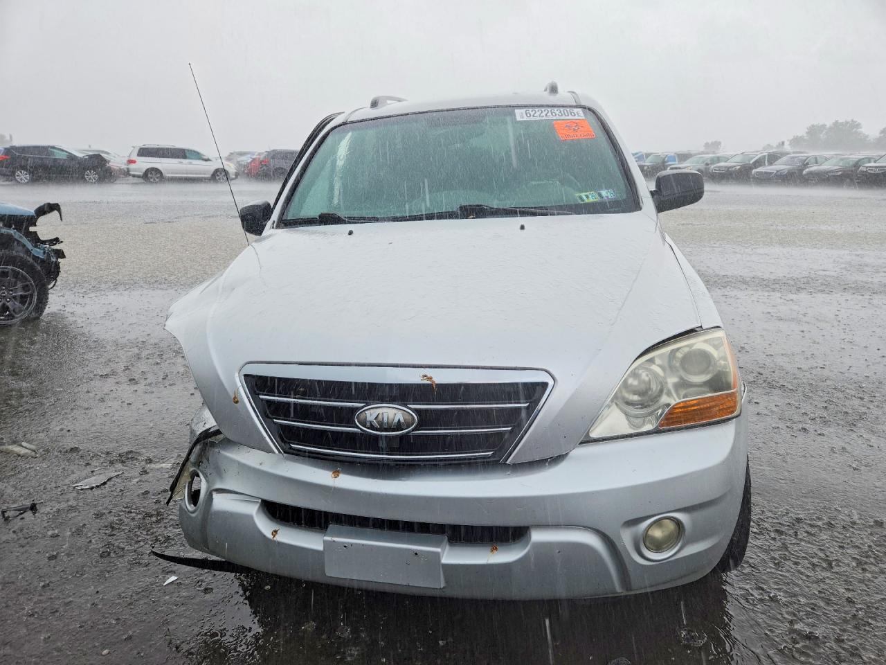2008 Kia Sorento Lx Silver vin: KNDJC735785846166