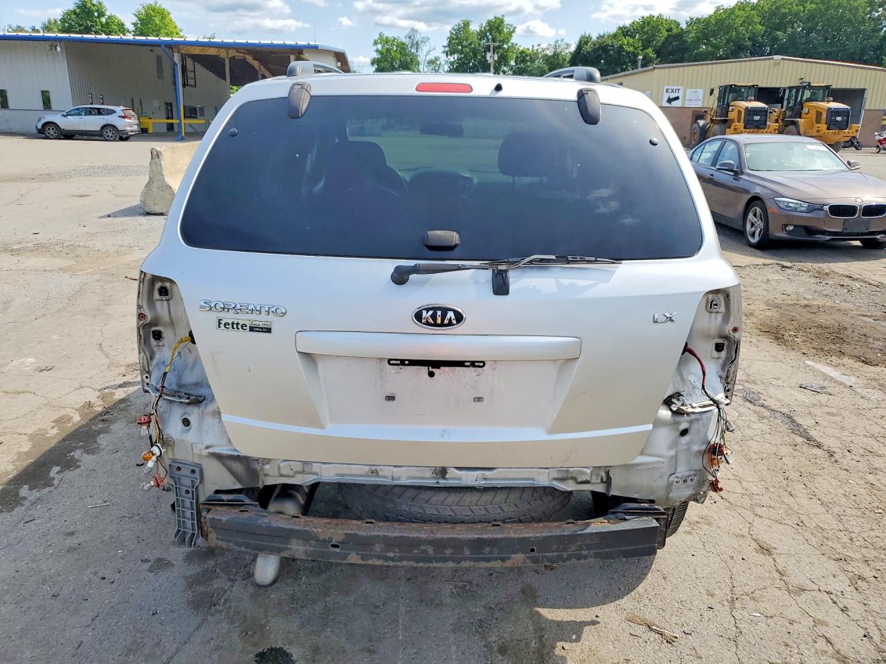 2009 Kia Sorento Lx Silver vin: KNDJC735795872834