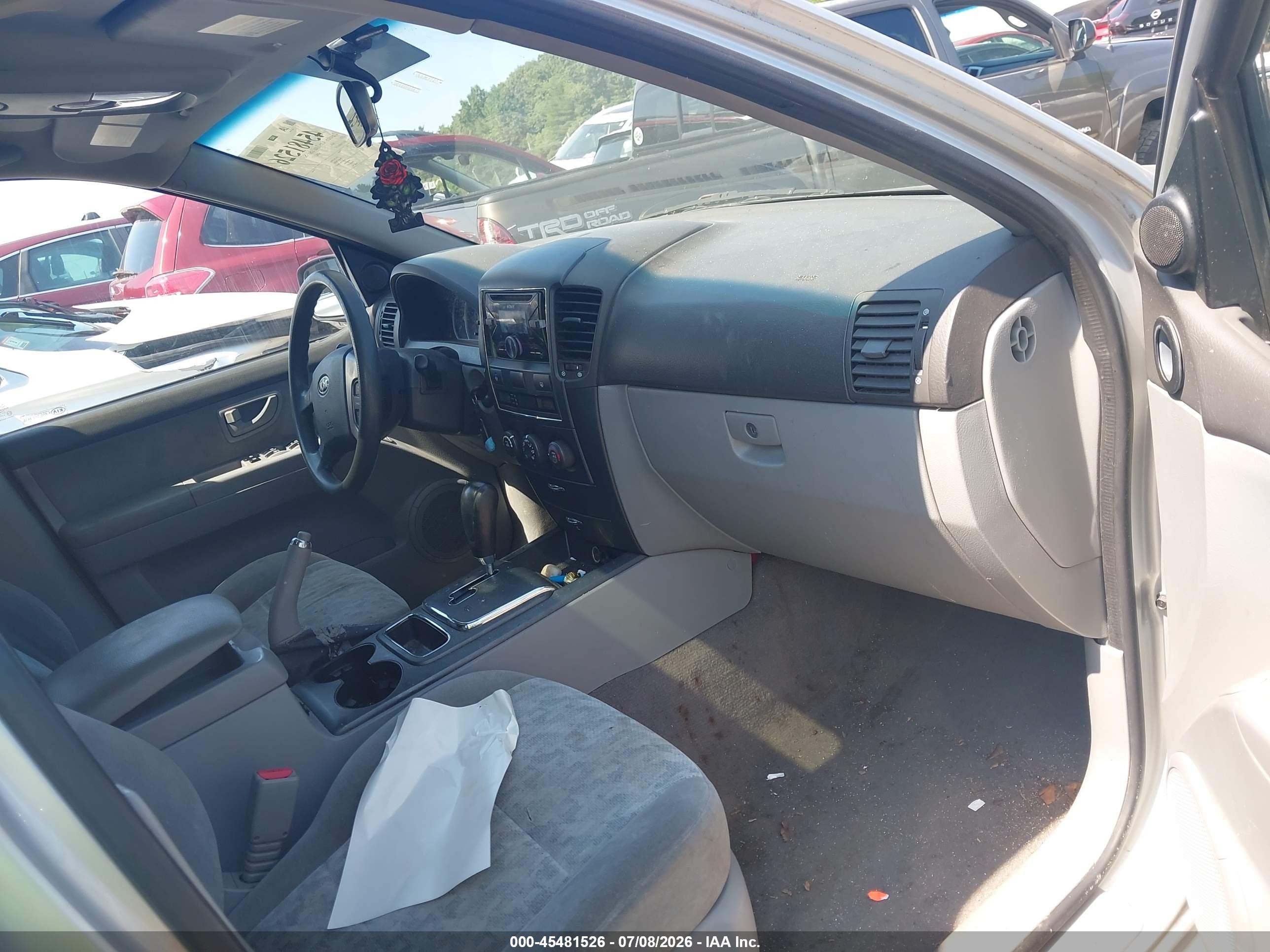 2008 Kia Sorento Lx Серебряный vin: KNDJC735885811197