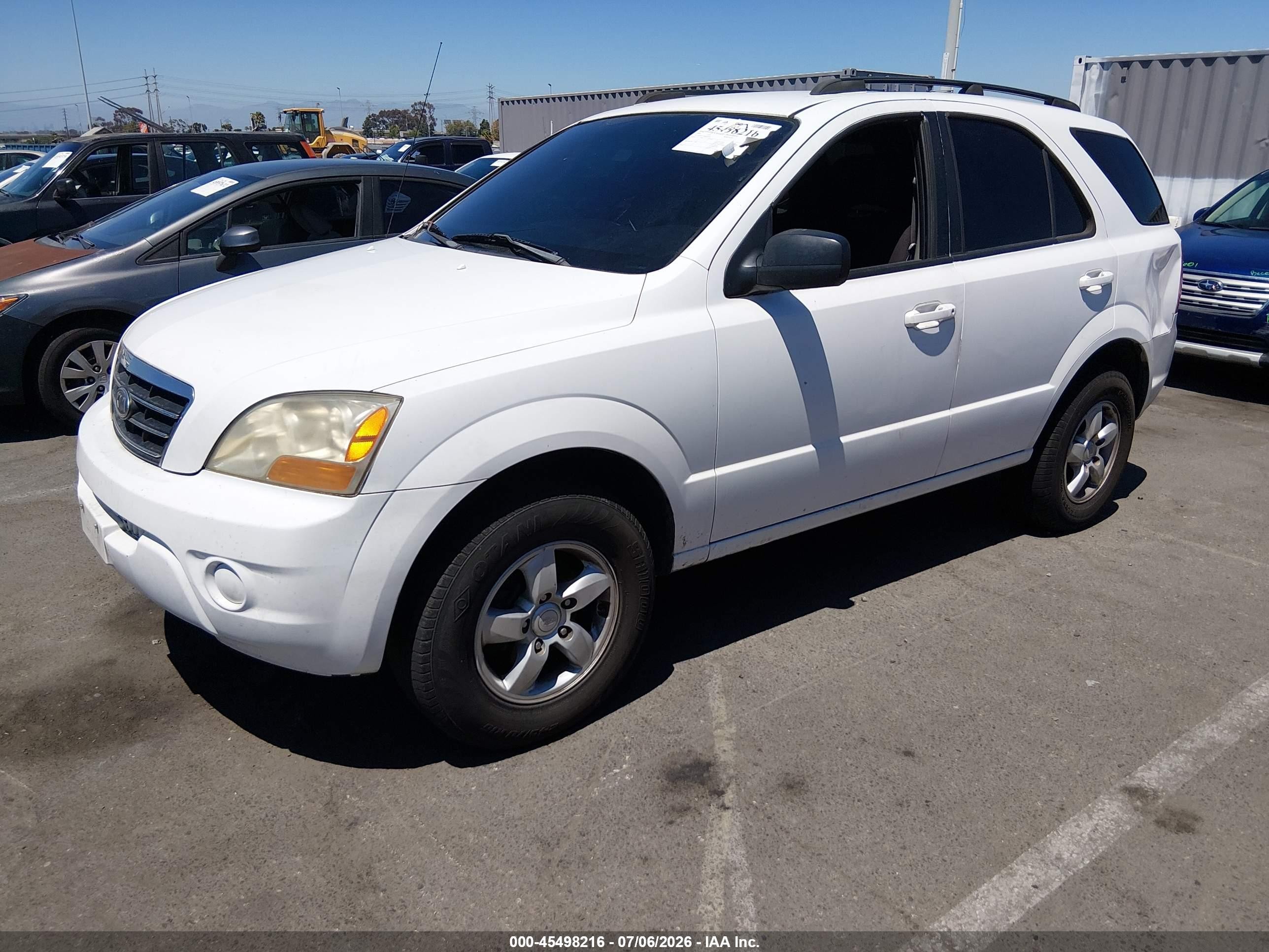 2008 Kia Sorento Lx White vin: KNDJC735985819812