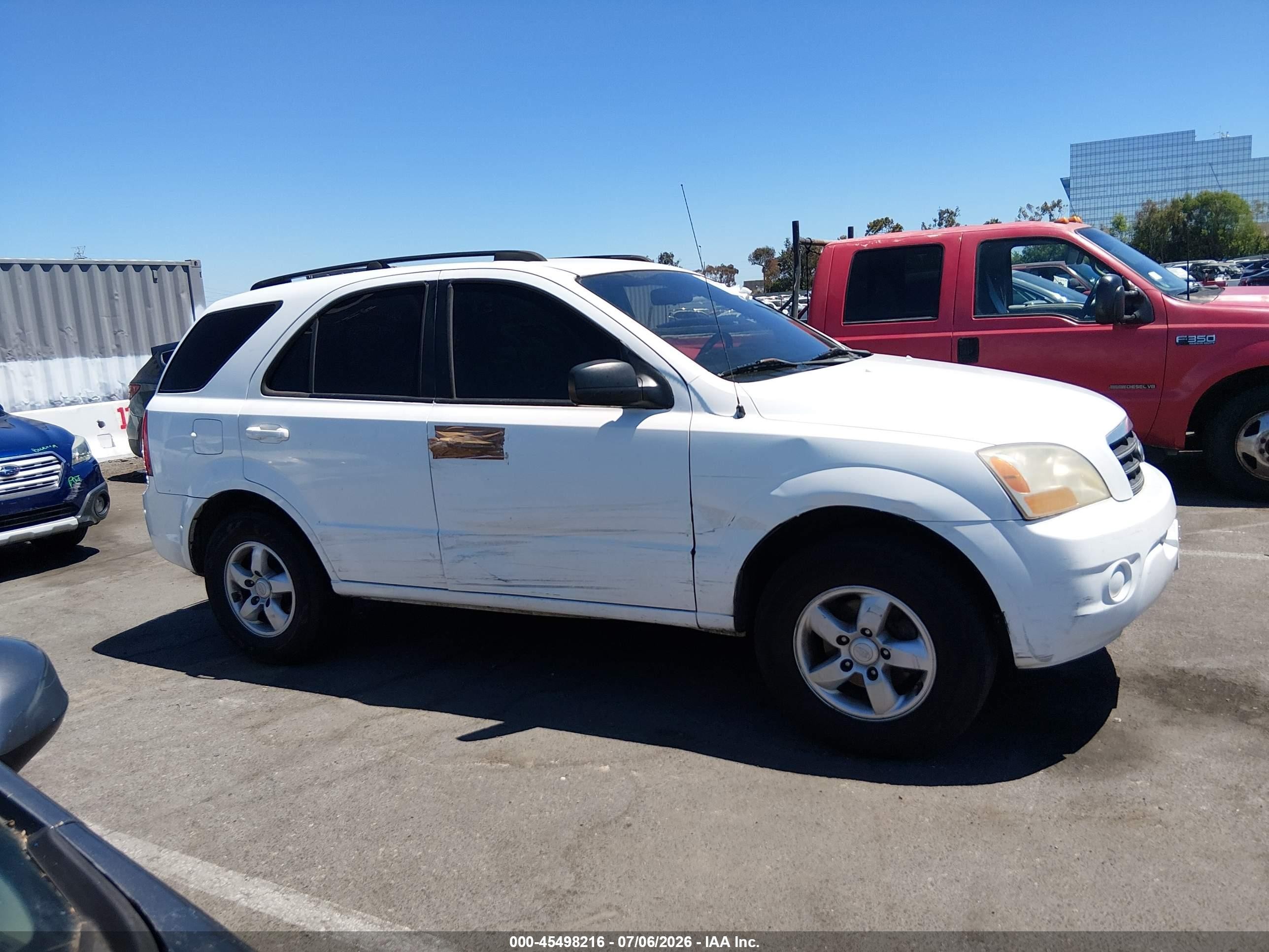 2008 Kia Sorento Lx White vin: KNDJC735985819812