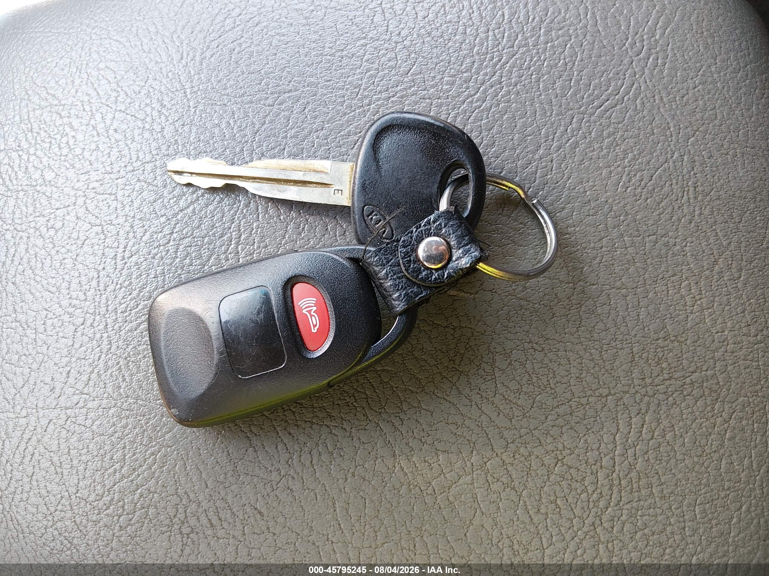 2008 Kia Sorento Lx Silver vin: KNDJC735X85777750