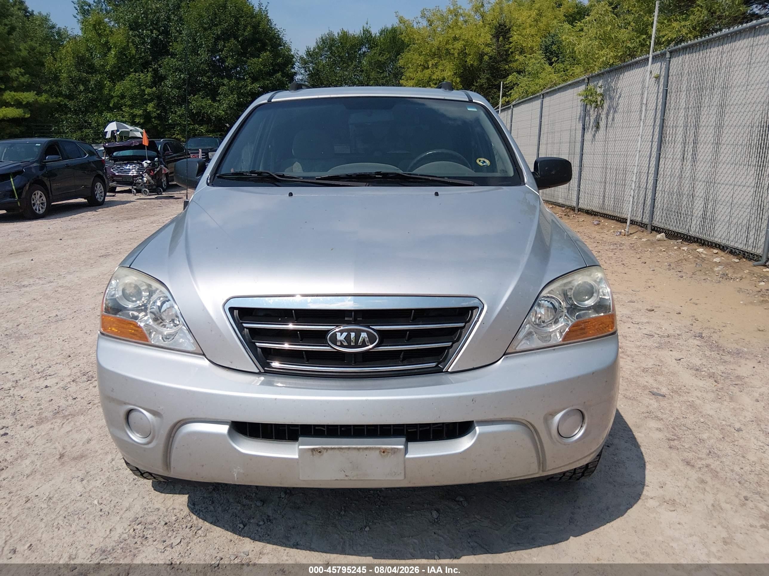 2008 Kia Sorento Lx Silver vin: KNDJC735X85777750