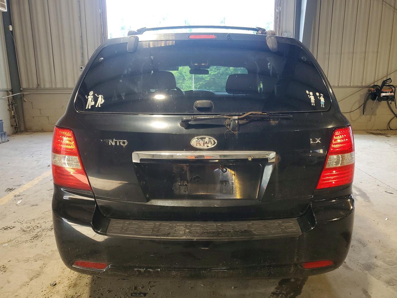 2007 Kia Sorento Lx Black vin: KNDJC736275708493