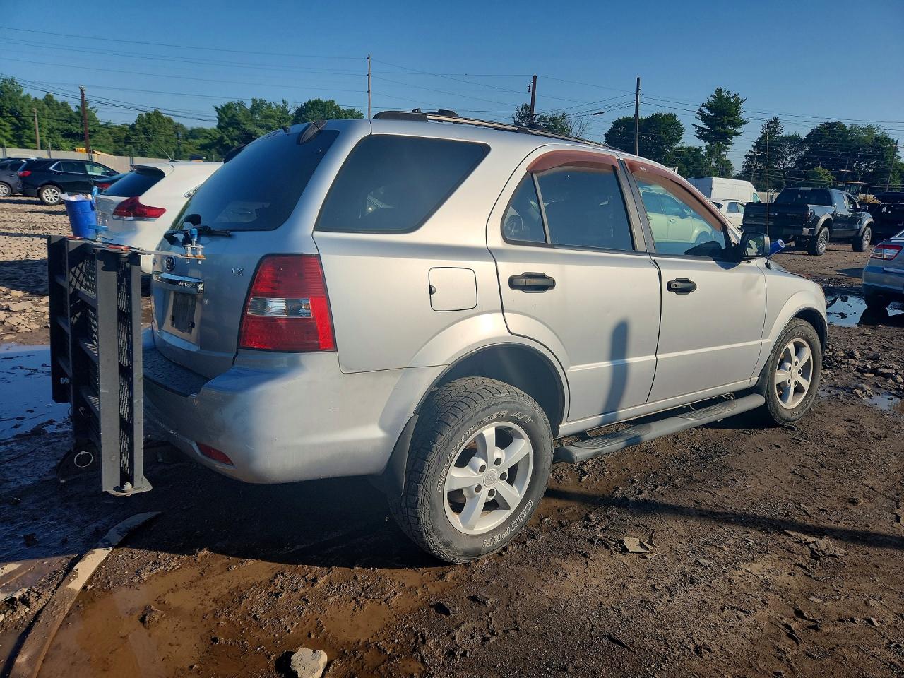2007 Kia Sorento Lx Серебряный vin: KNDJC736875672261