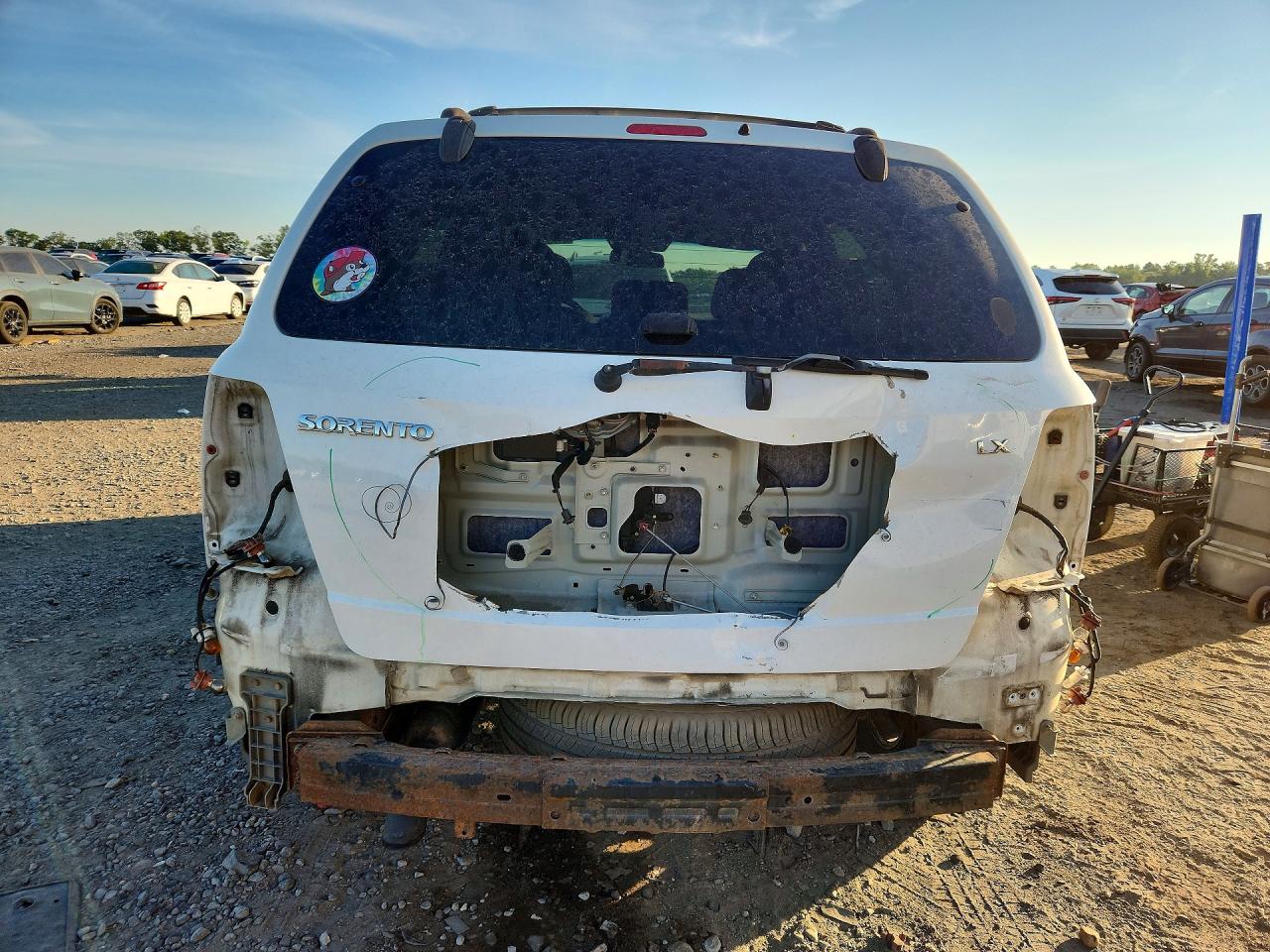 2007 Kia Sorento Lx White vin: KNDJC736975673323
