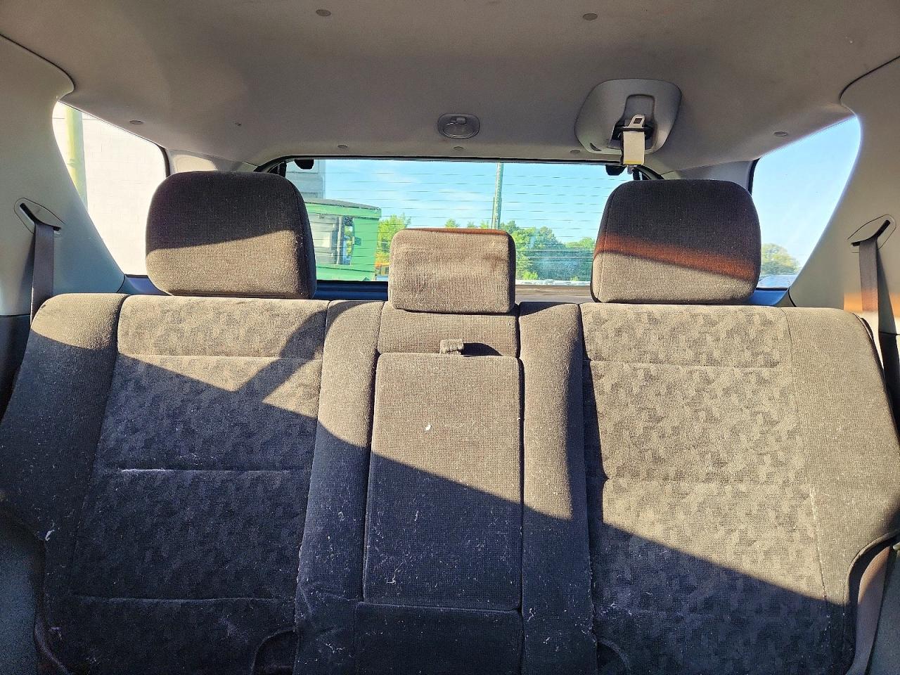 2007 Kia Sorento Lx White vin: KNDJC736975673323