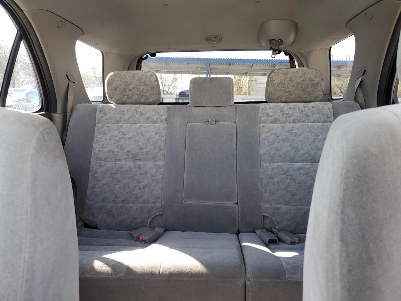 2005 Kia Sorento Ex Silver vin: KNDJD733255486702