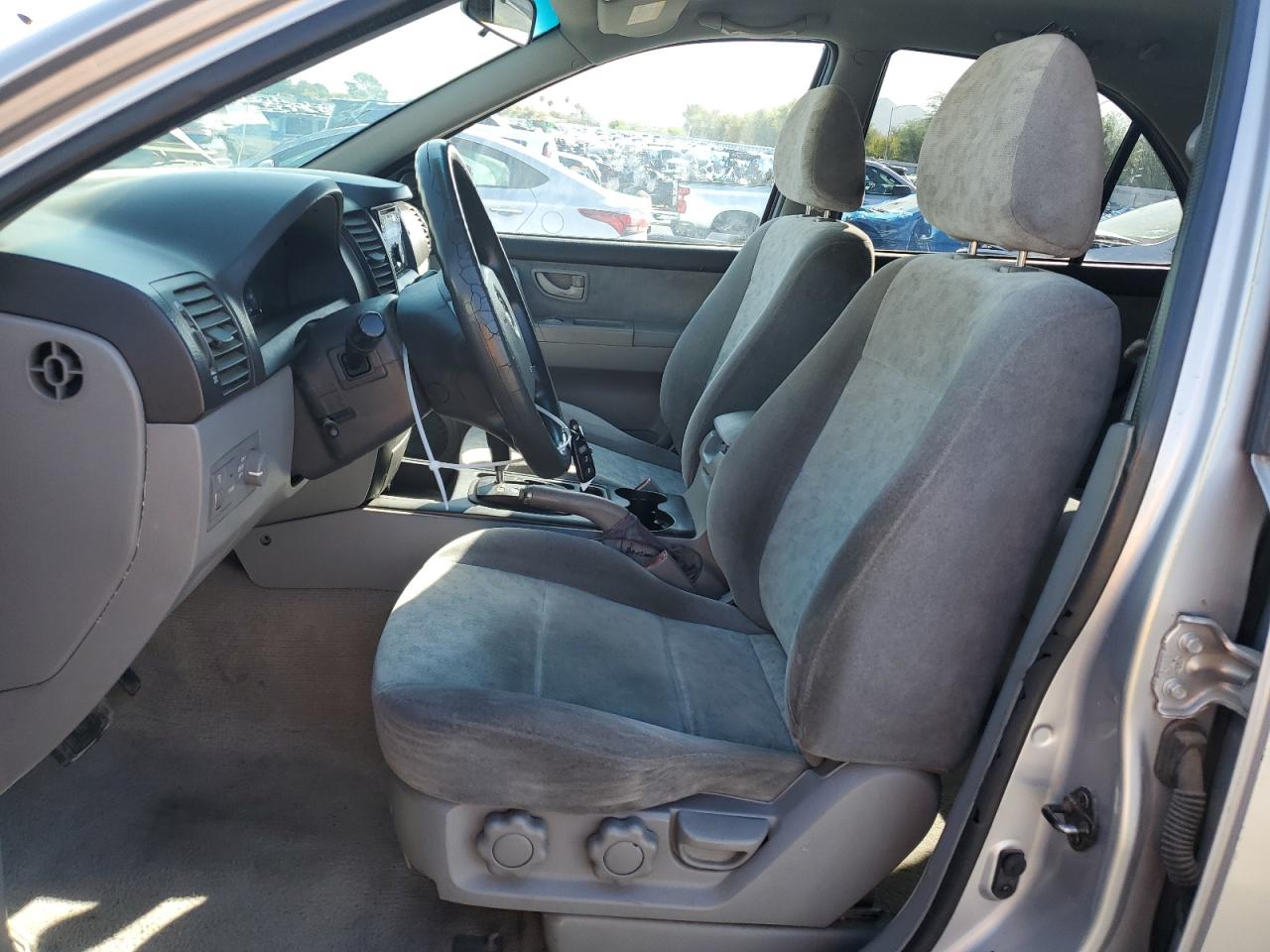 2005 Kia Sorento Ex Silver vin: KNDJD733255486702