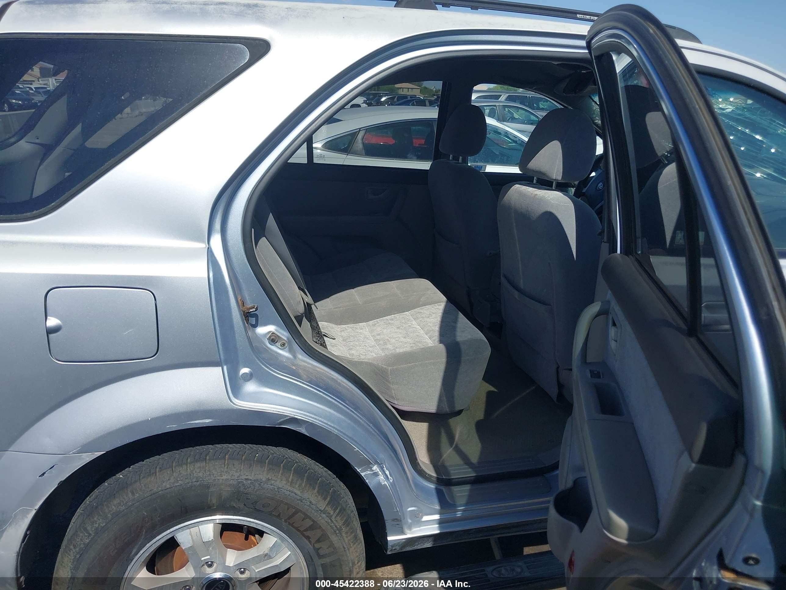 2005 Kia Sorento Ex/lx Silver vin: KNDJD733255486800