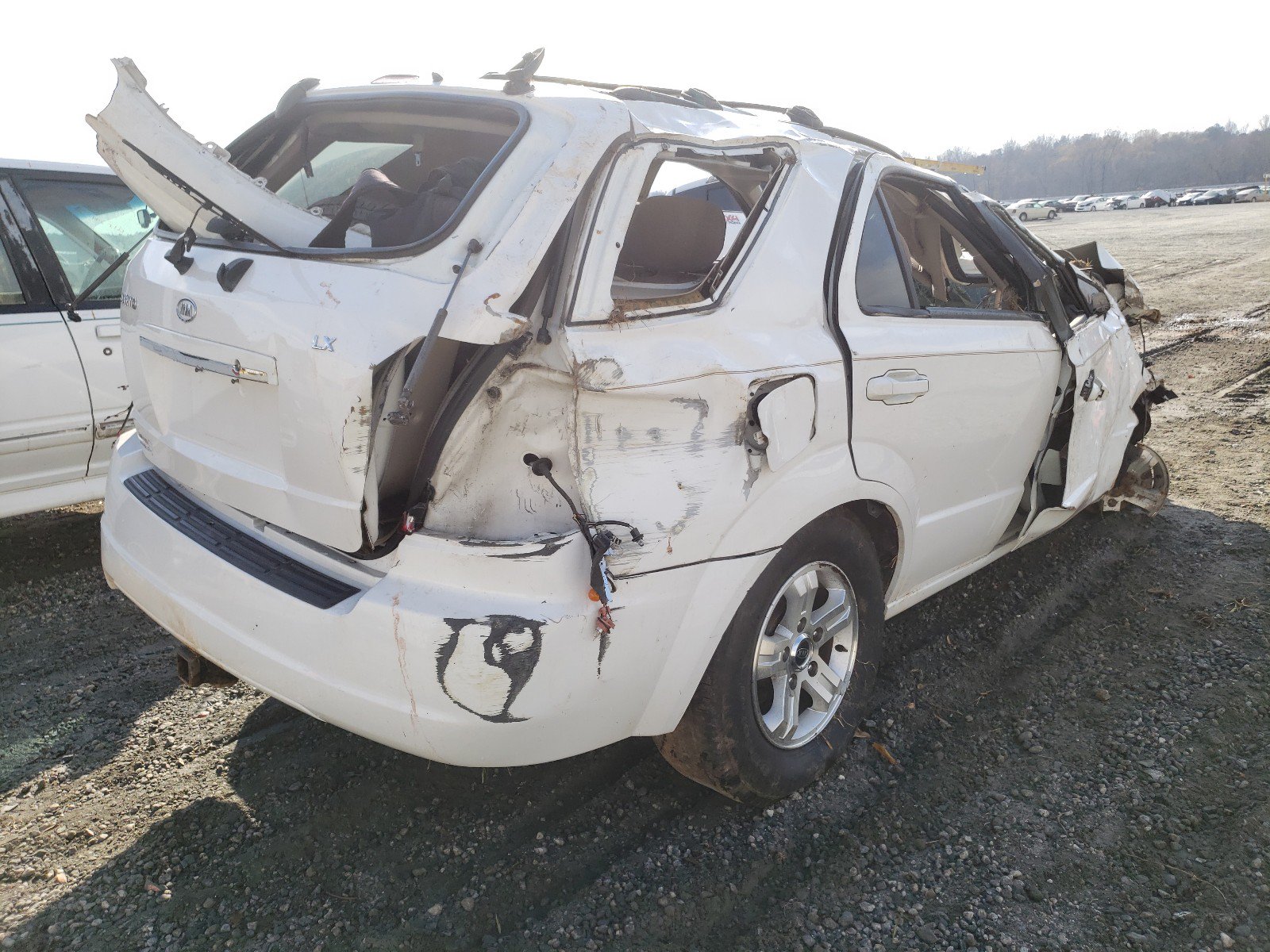 2005 Kia Sorento Ex White vin: KNDJD733255490829