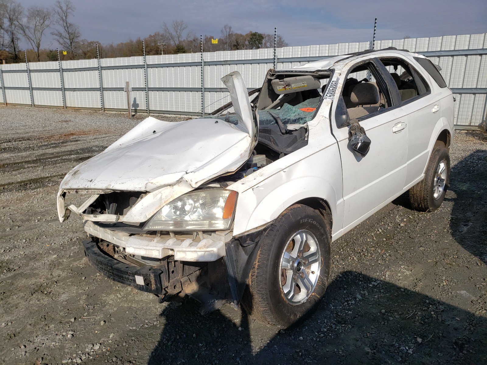 2005 Kia Sorento Ex White vin: KNDJD733255490829