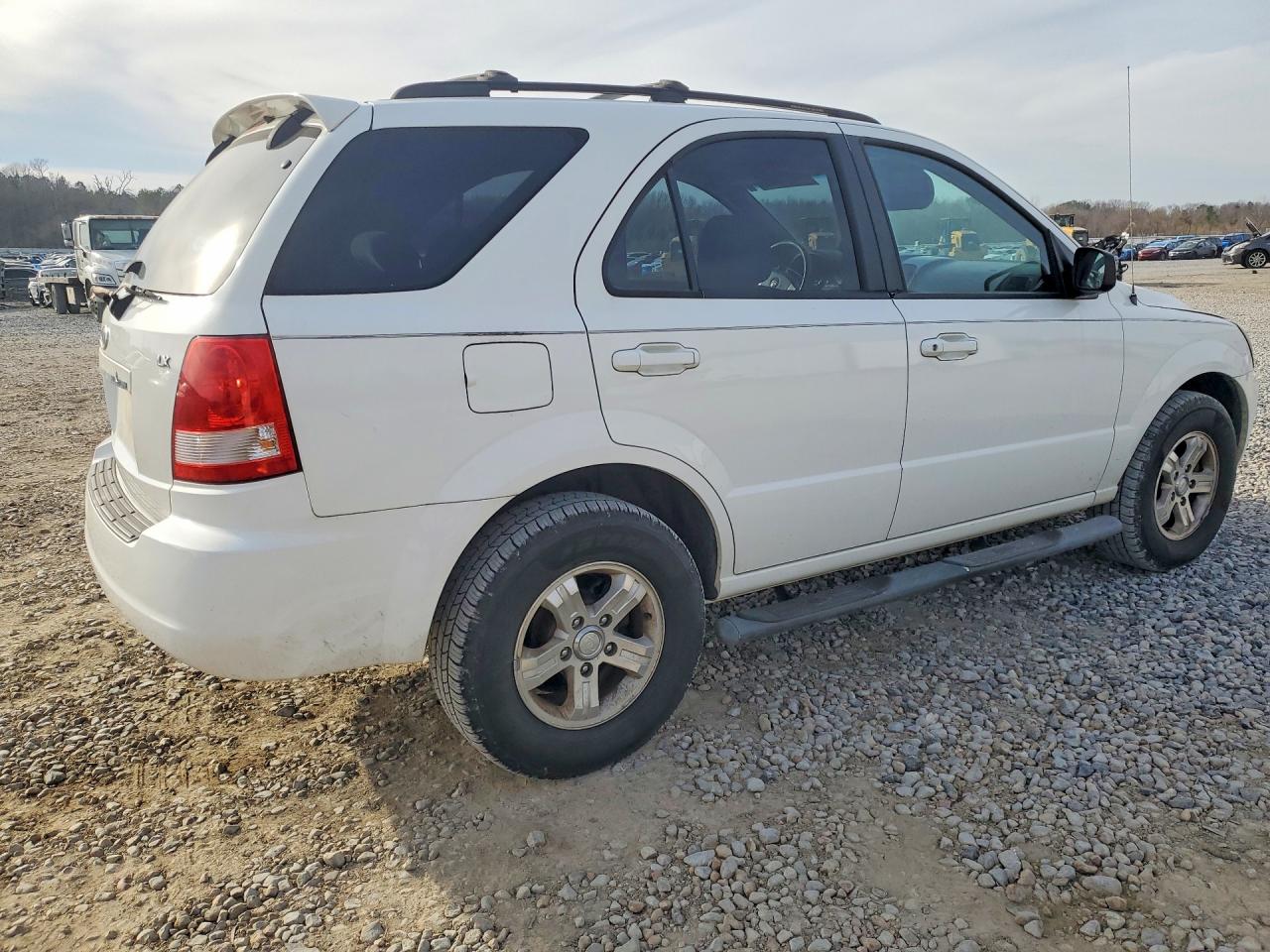 2006 Kia Sorento Белый vin: KNDJD733265619184