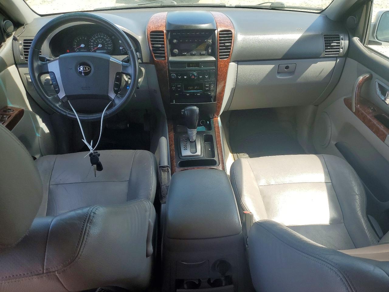 2004 Kia Sorento Lx Silver vin: KNDJD733445239616