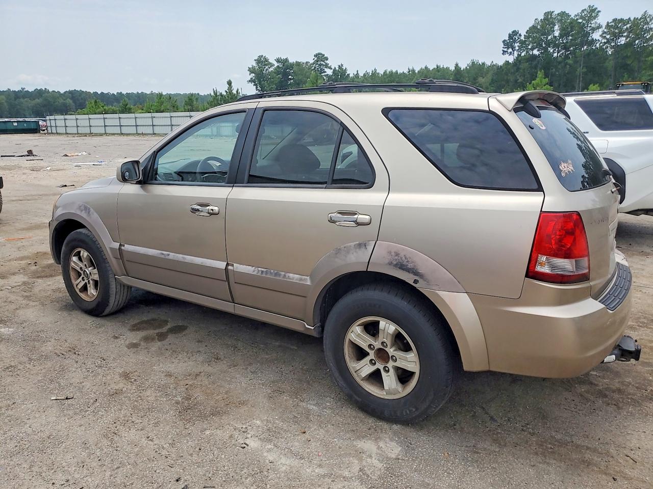 2005 Kia Sorento Lx Gold vin: KNDJD733455386665