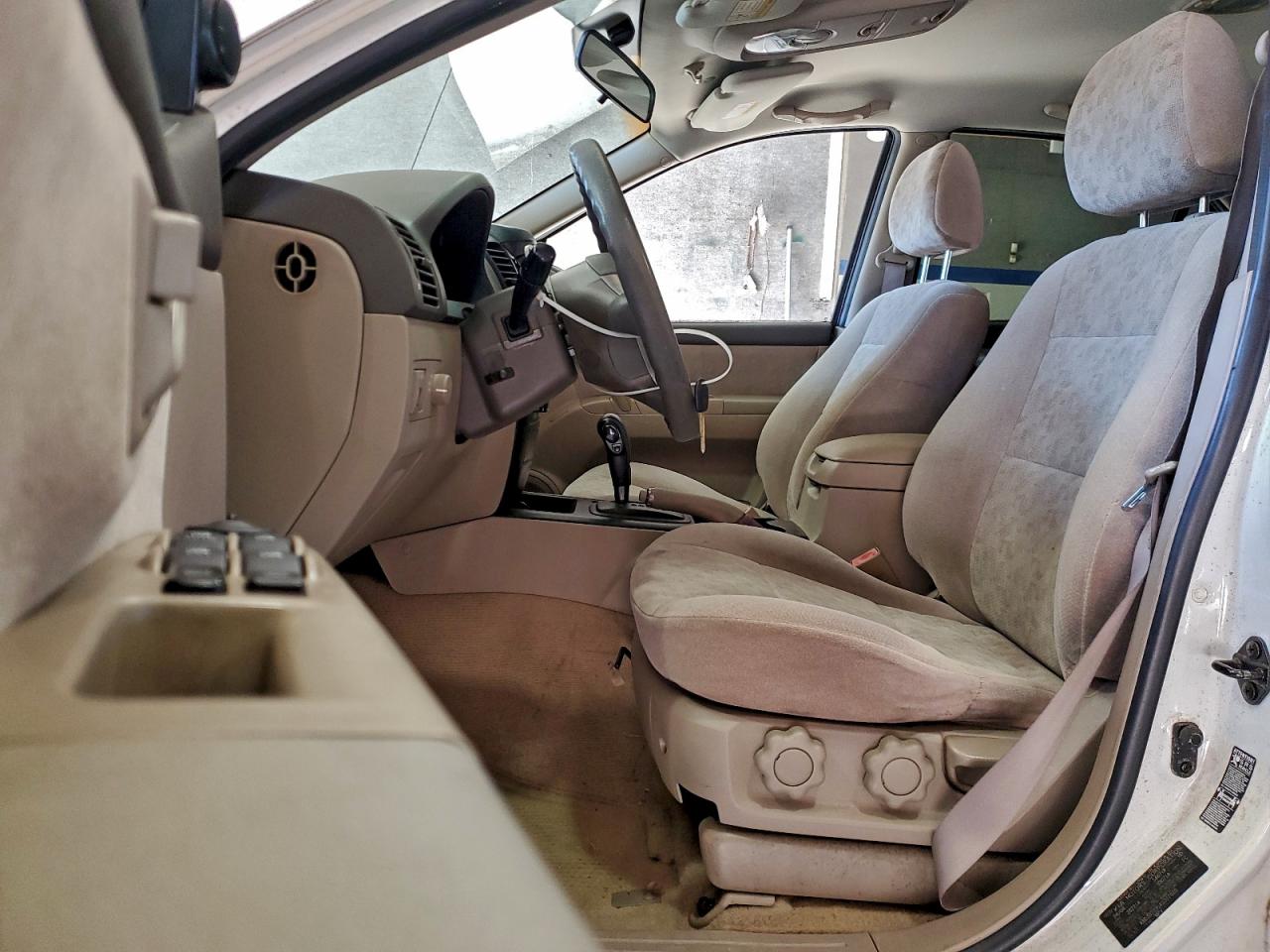 2004 Kia Sorento Ex Белый vin: KNDJD733545307020